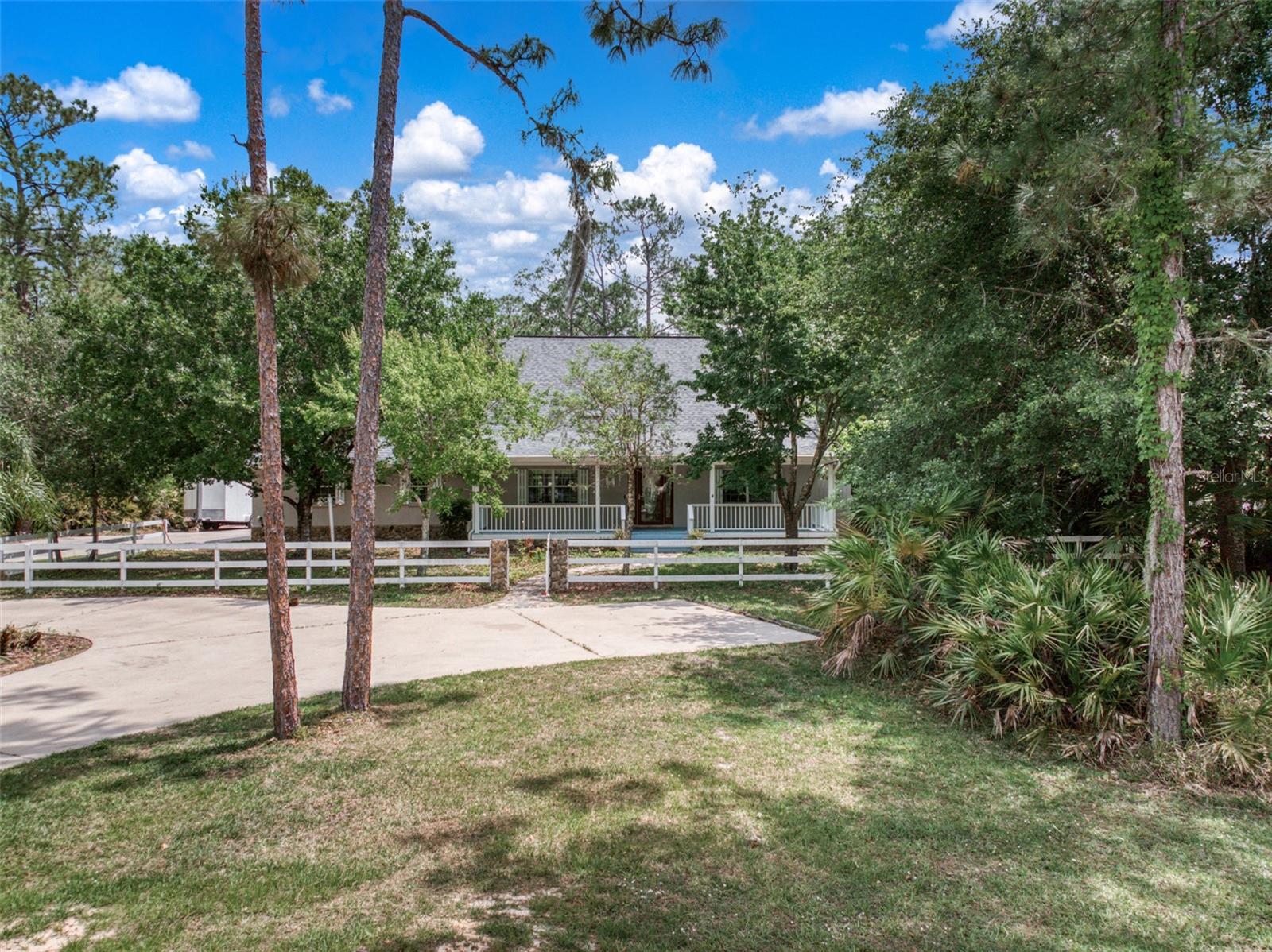 Image 3 of 43 For 5318 Oak Road