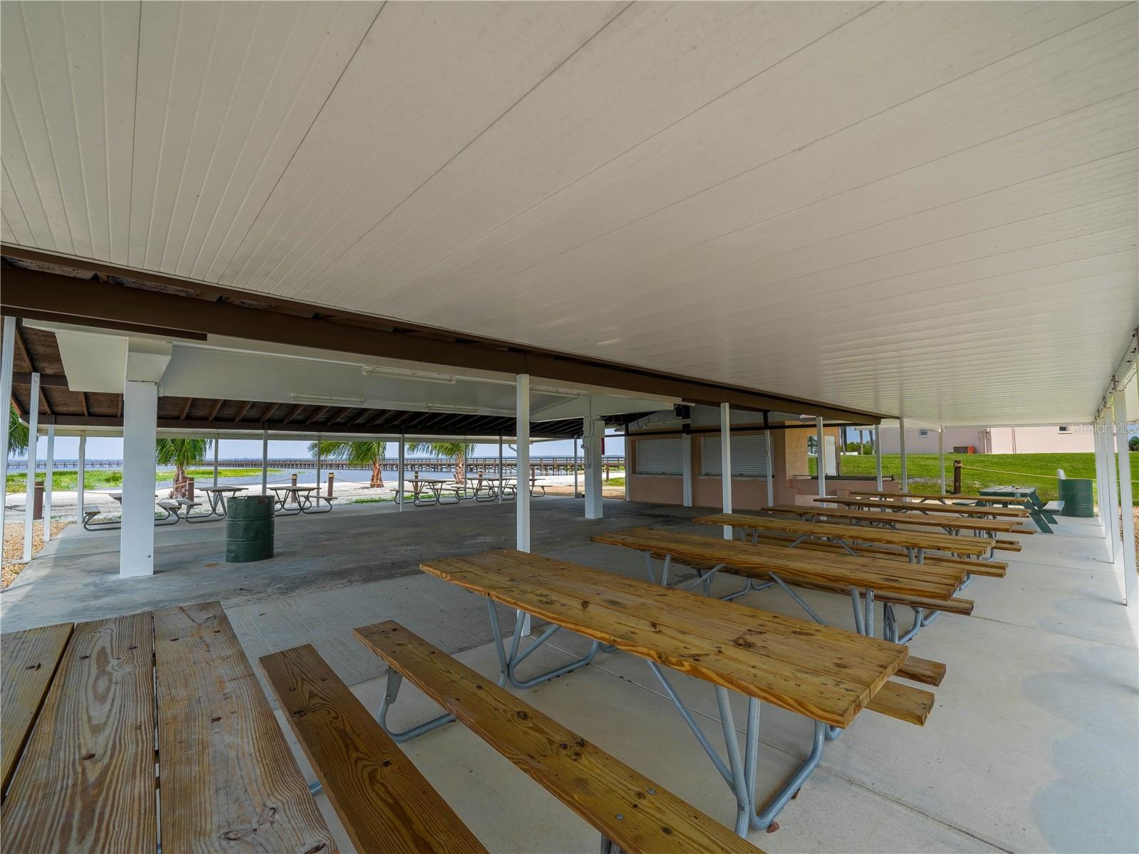 Image 38 of 42 For 703 Gardenia Drive