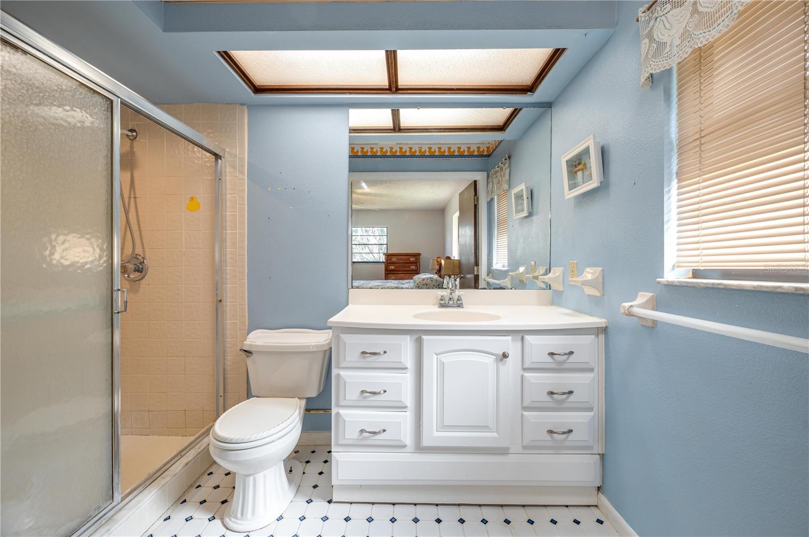 Image 14 of 31 For 618 3rd Street Ne