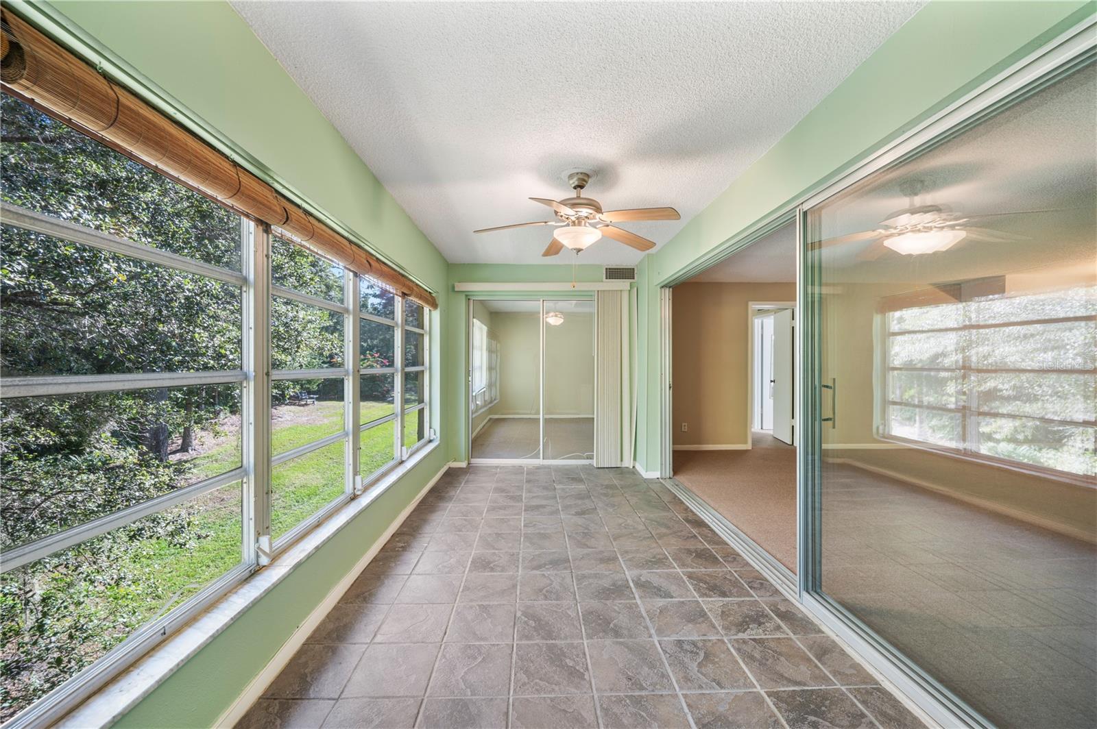 Image 17 of 32 For 400 El Camino Drive 202