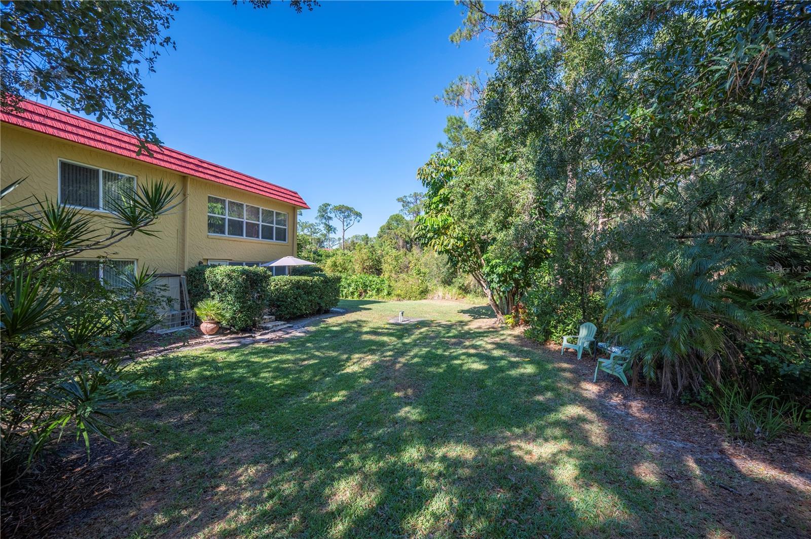 Image 24 of 32 For 400 El Camino Drive 202