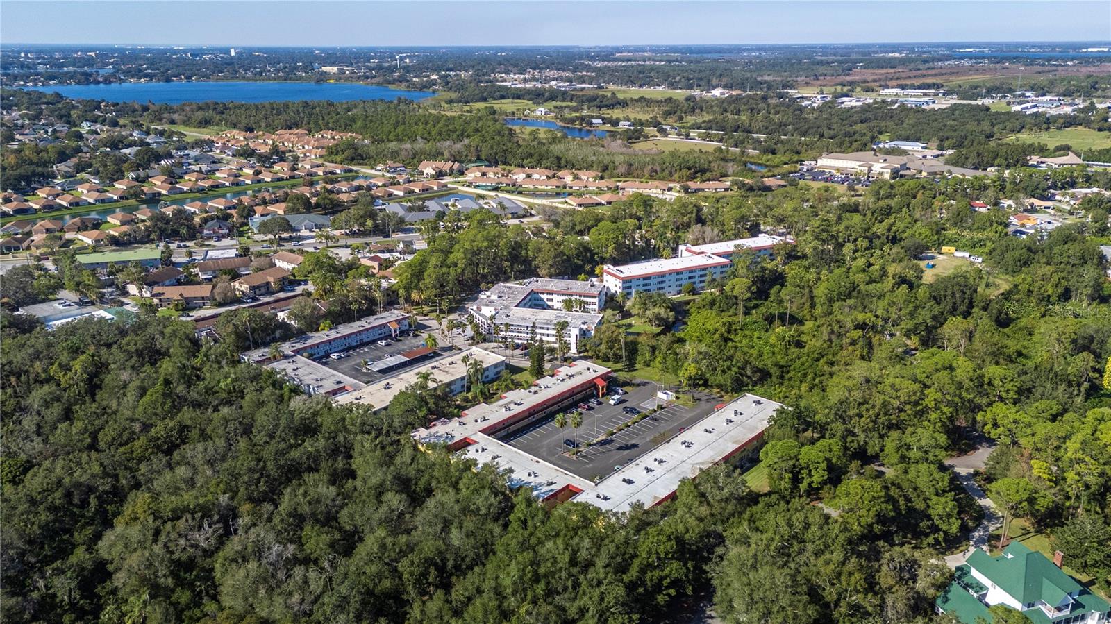 Image 29 of 32 For 400 El Camino Drive 202