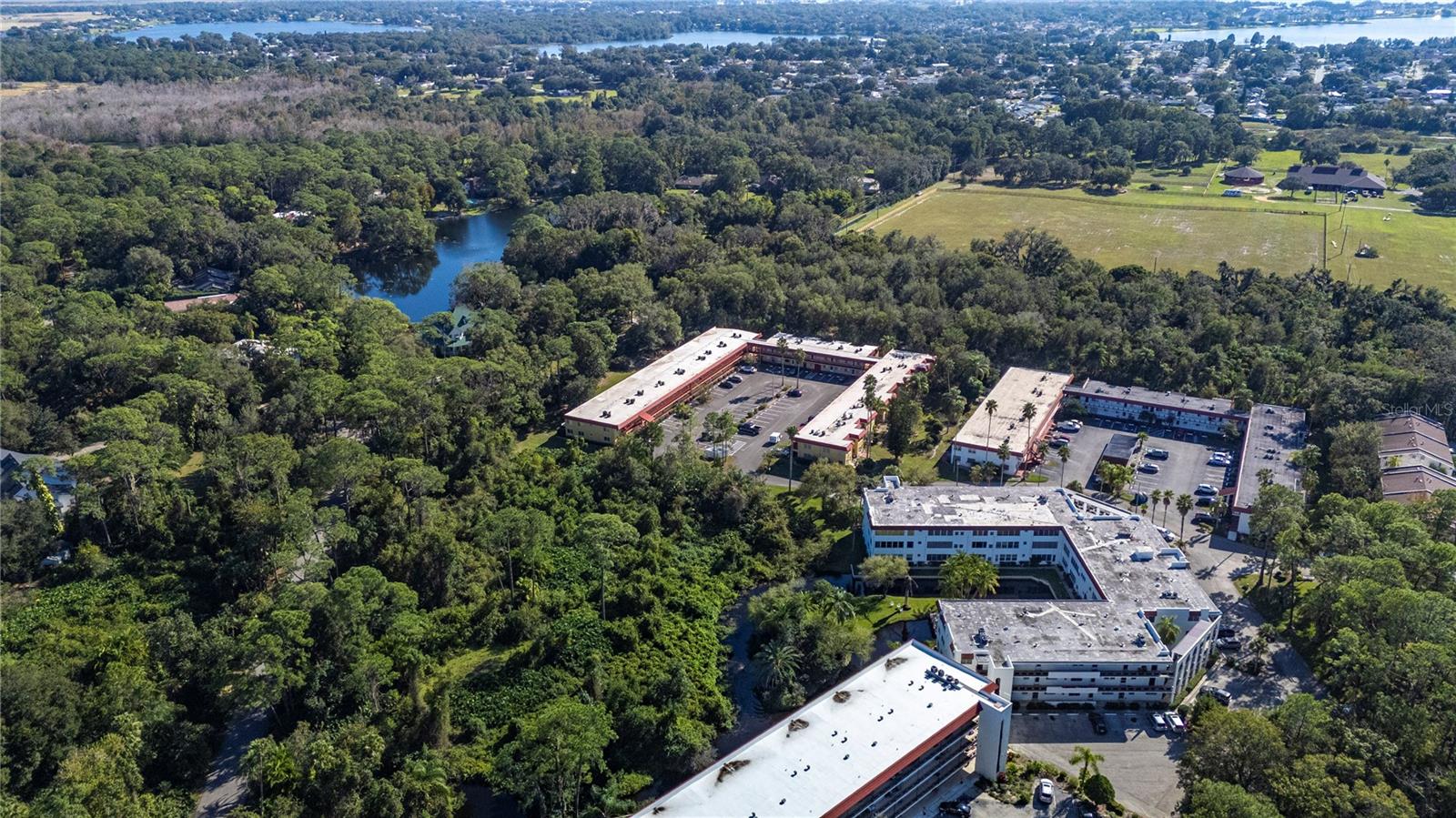 Image 31 of 32 For 400 El Camino Drive 202