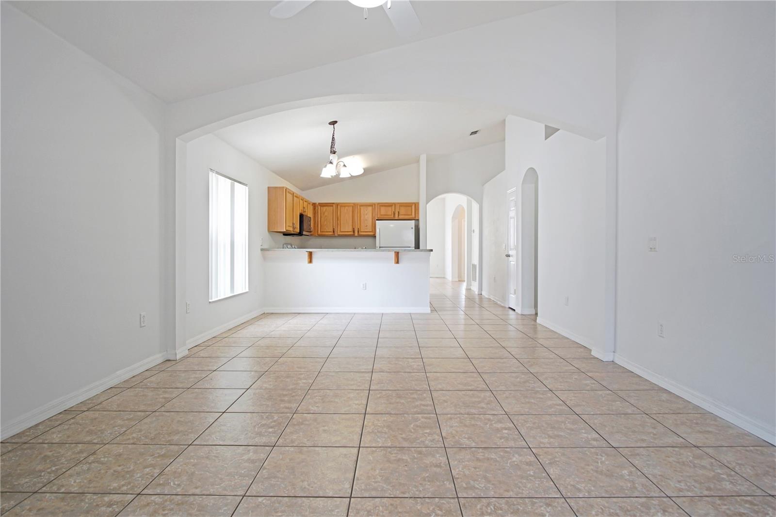 Image 10 of 37 For 522 Kildrummy Drive