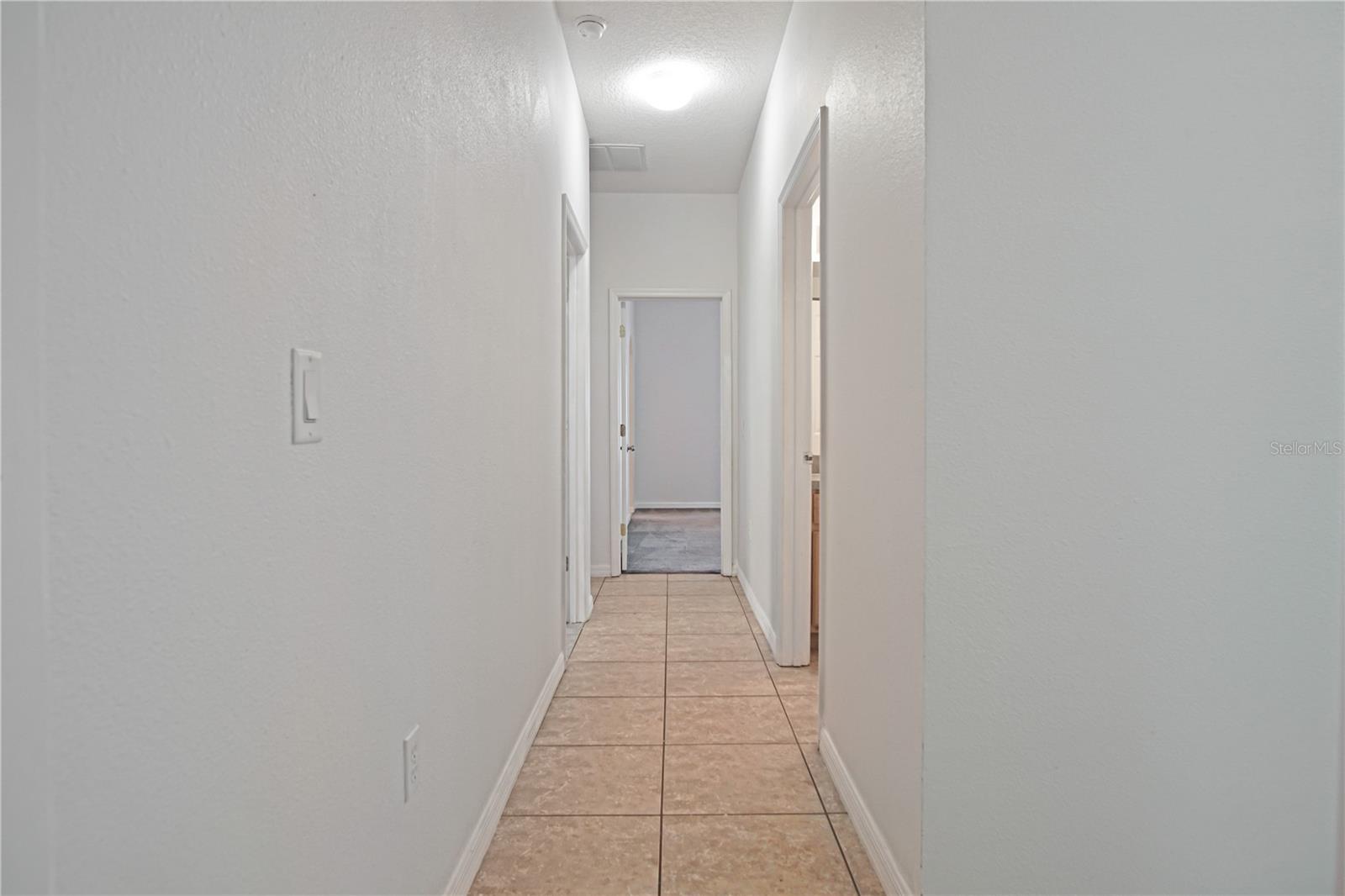 Image 15 of 37 For 522 Kildrummy Drive