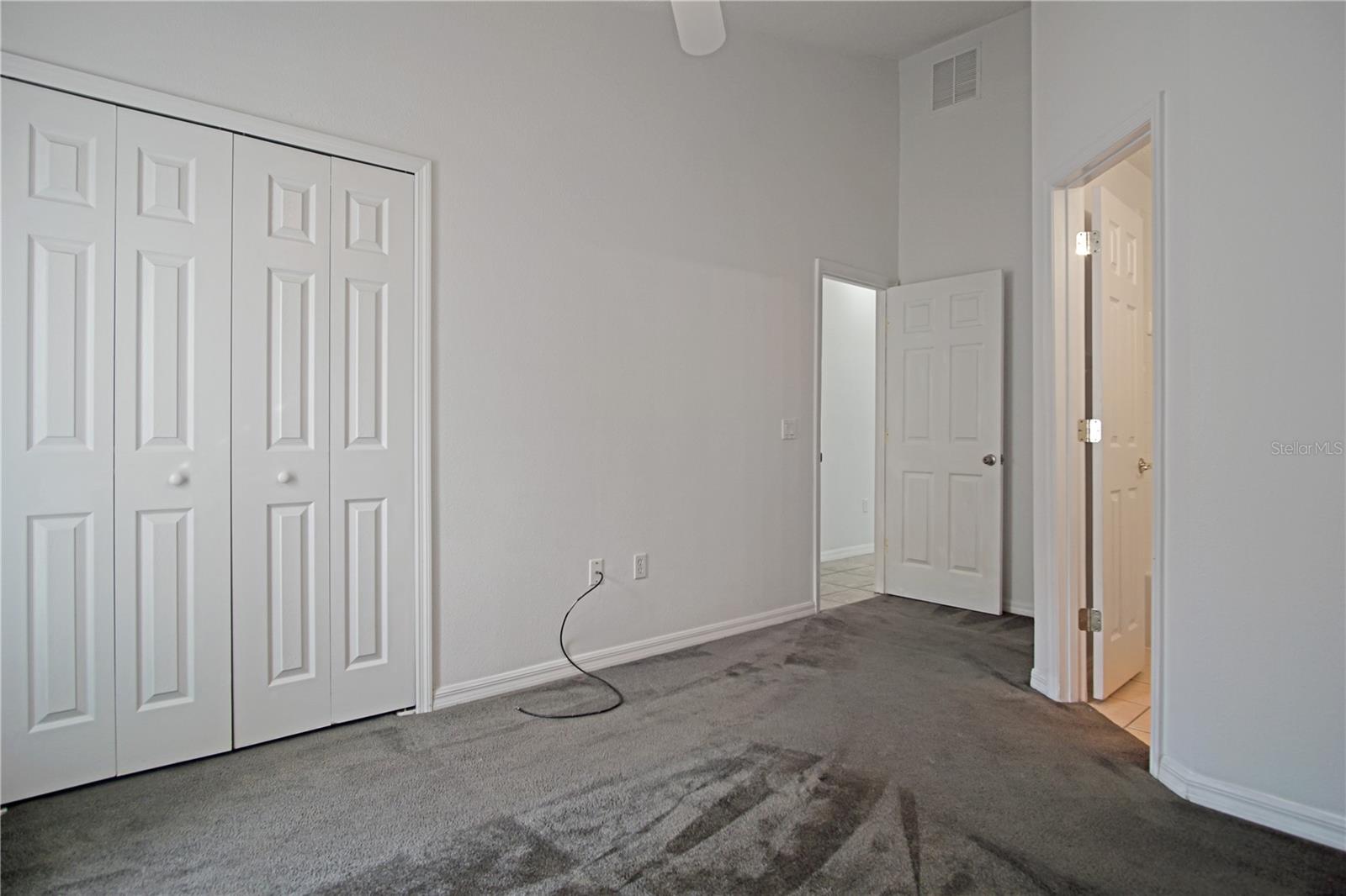 Image 28 of 37 For 522 Kildrummy Drive