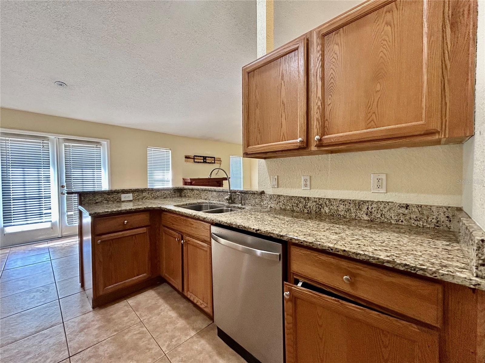 Image 12 of 31 For 475 Heather Court