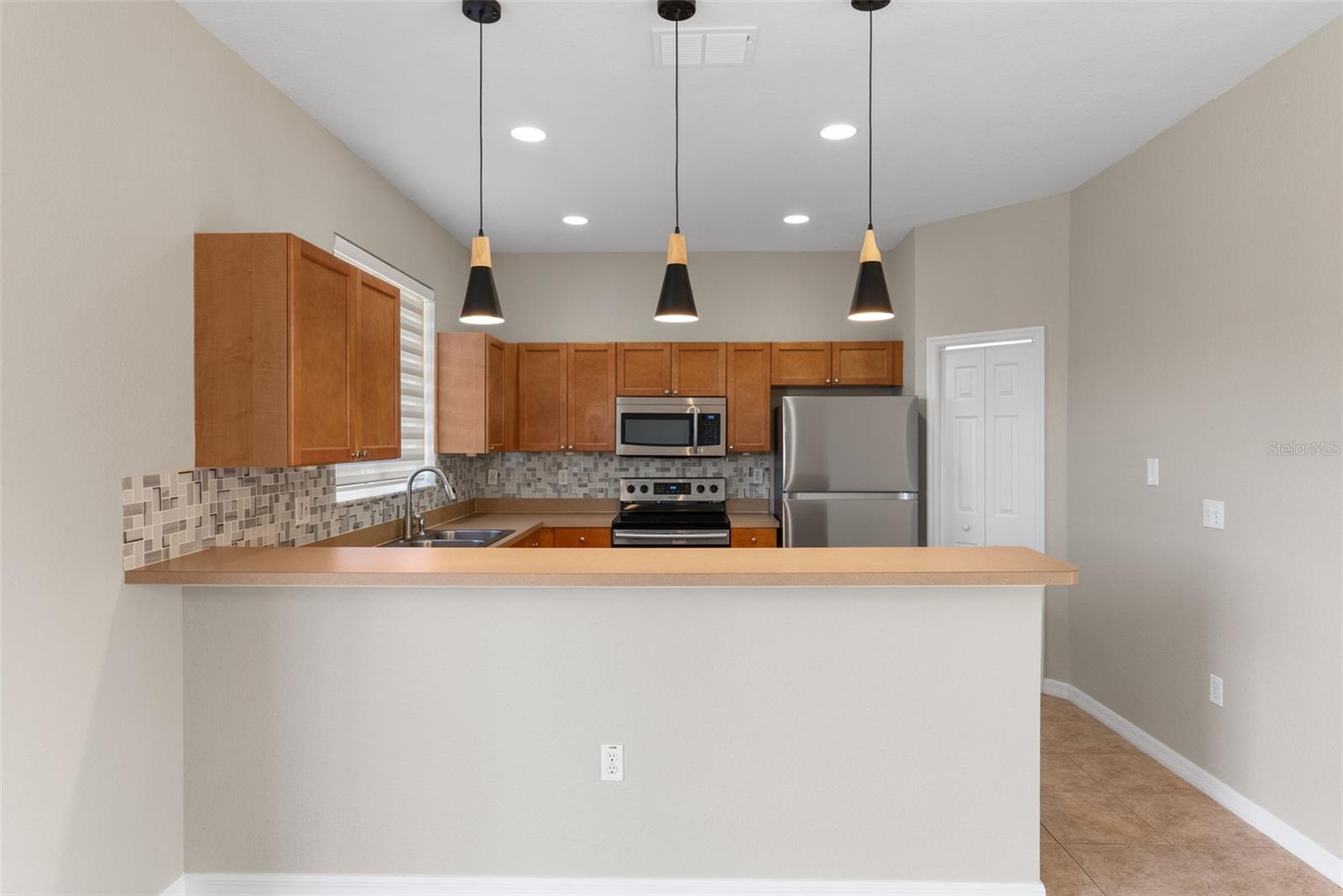 Image 10 of 30 For 522 Parsley Court