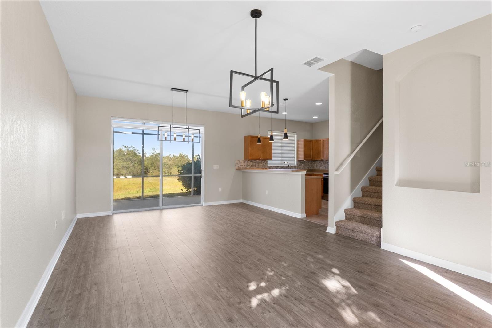 Image 6 of 30 For 522 Parsley Court