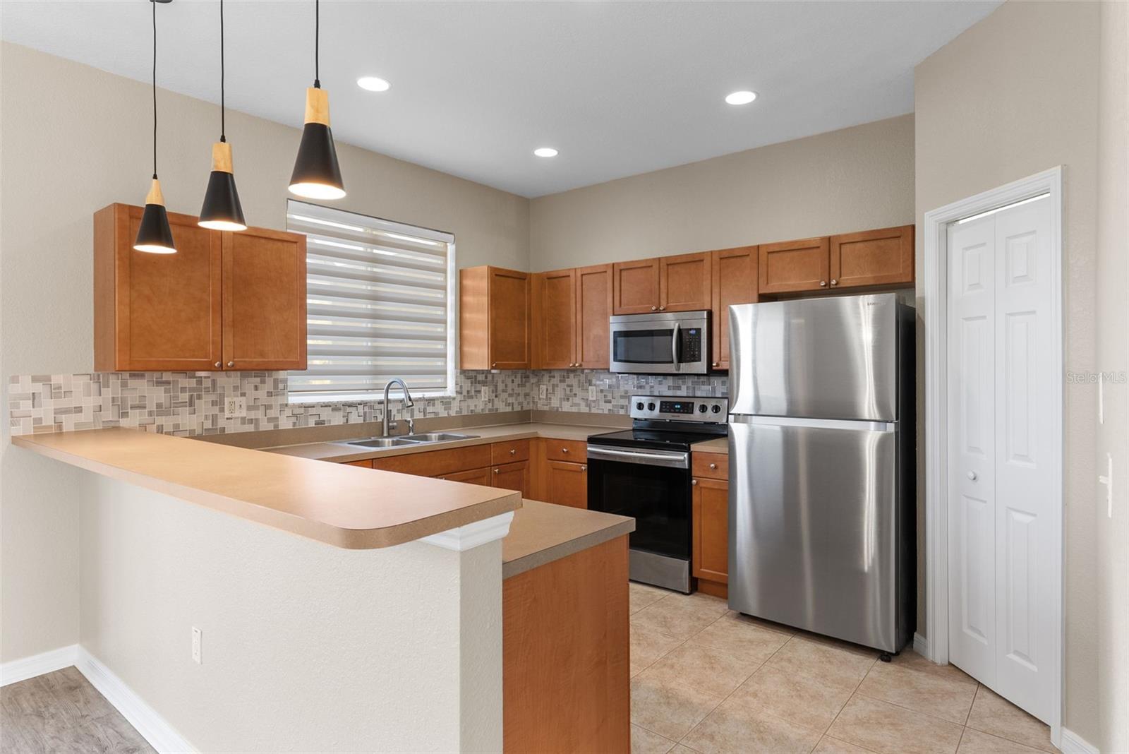 Image 9 of 30 For 522 Parsley Court