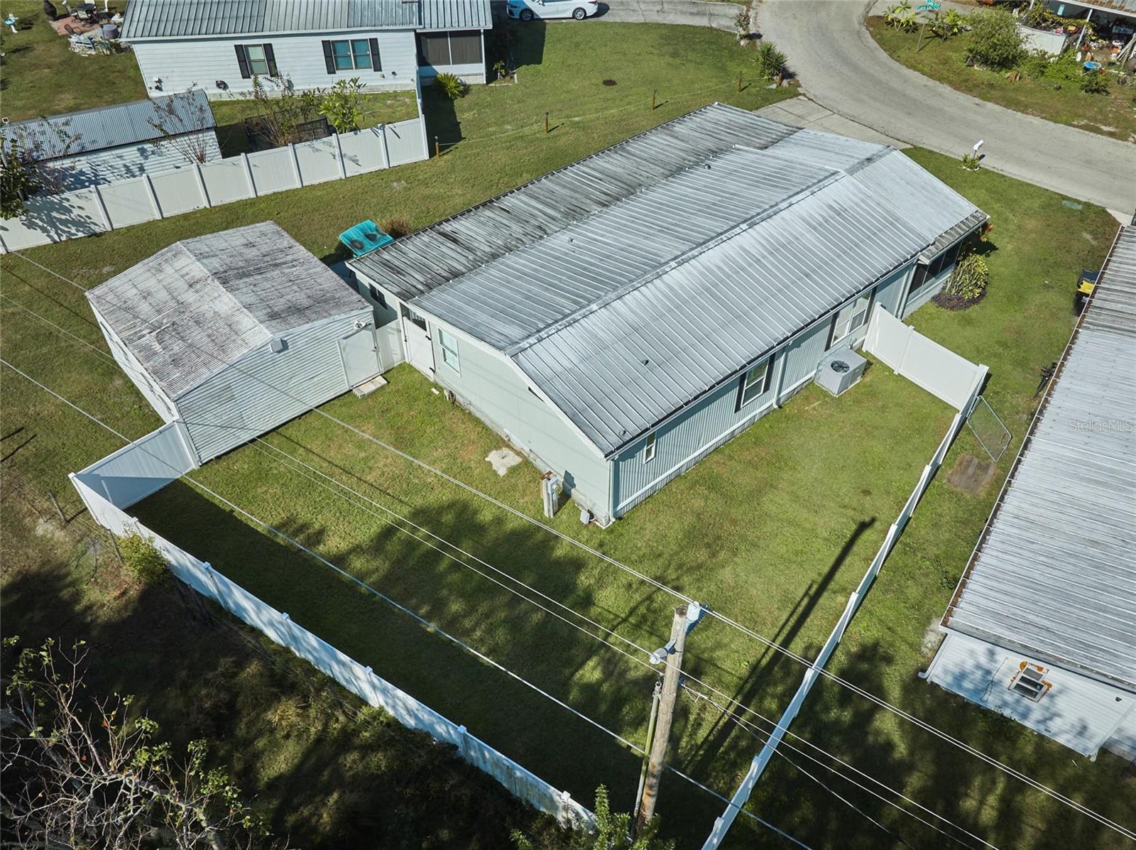 Image 41 of 44 For 3527 Lazy Lake Drive S