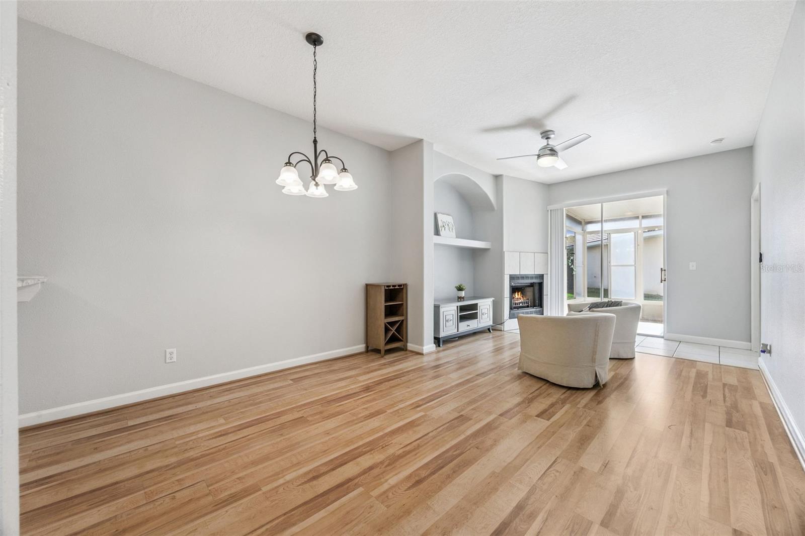 Image 11 of 36 For 2202 Garden Lake Drive