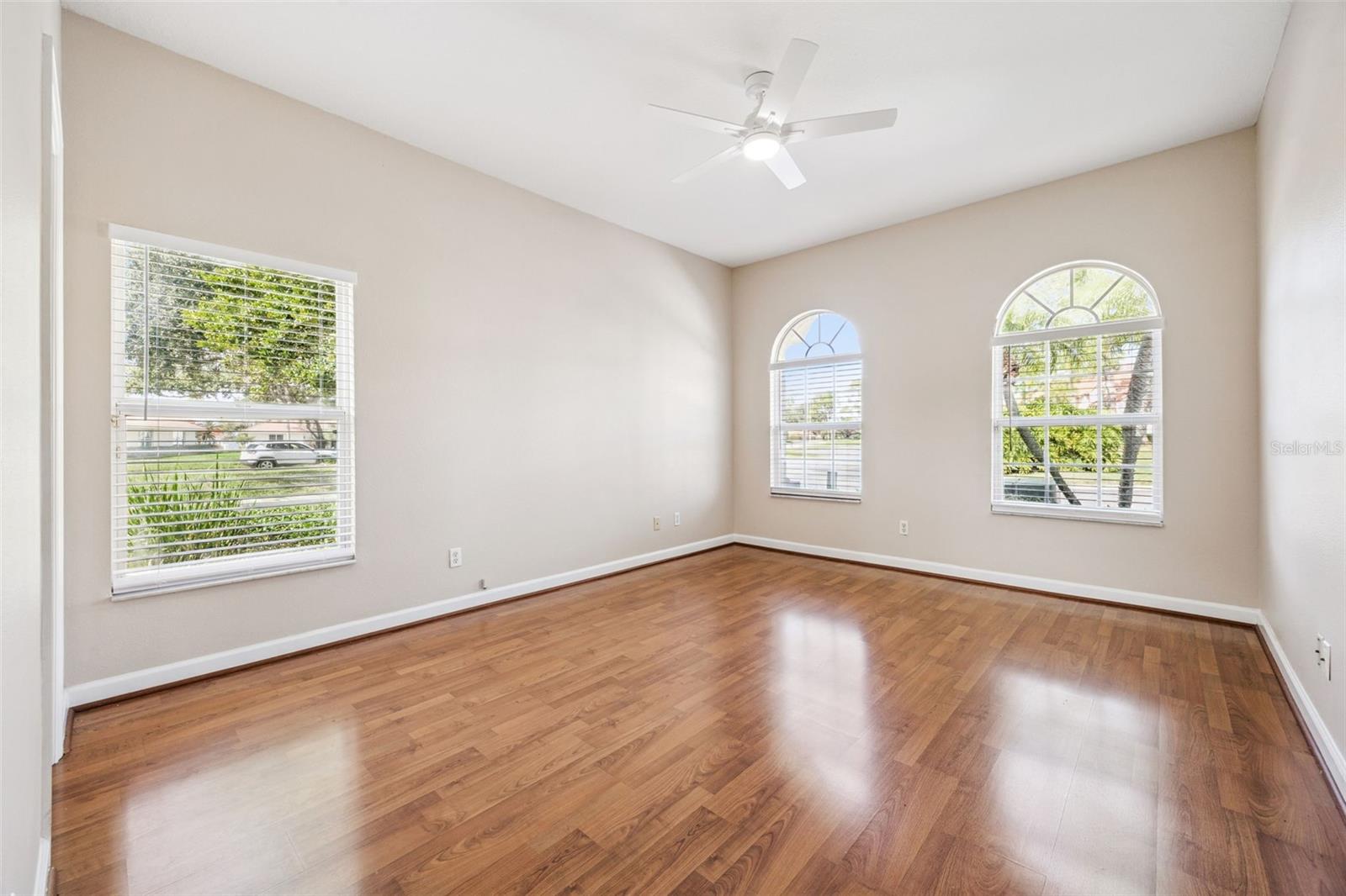 Image 18 of 36 For 2202 Garden Lake Drive