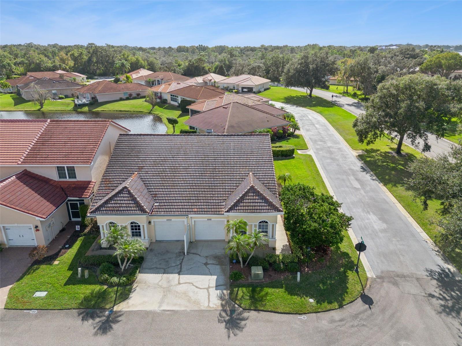 Image 24 of 36 For 2202 Garden Lake Drive