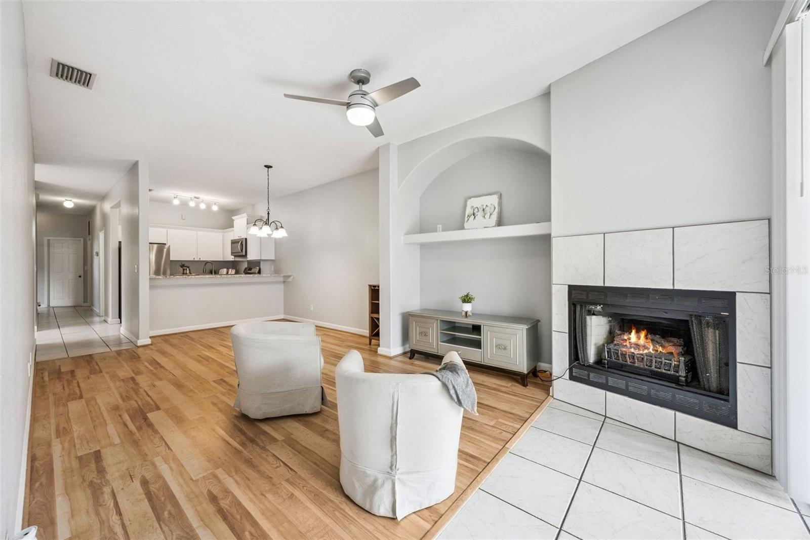 Image 9 of 36 For 2202 Garden Lake Drive