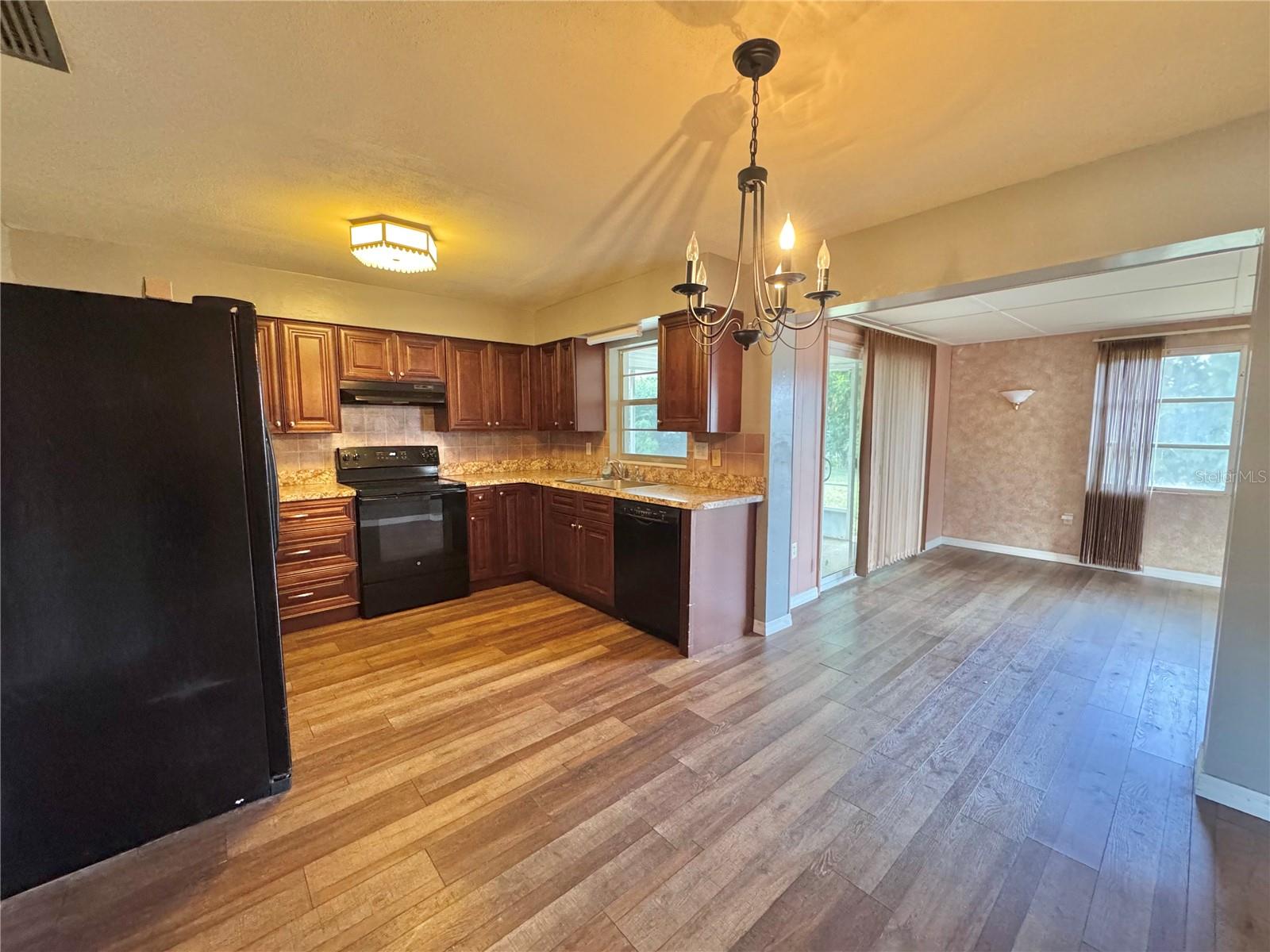 Image 6 of 40 For 137 Lowell Road