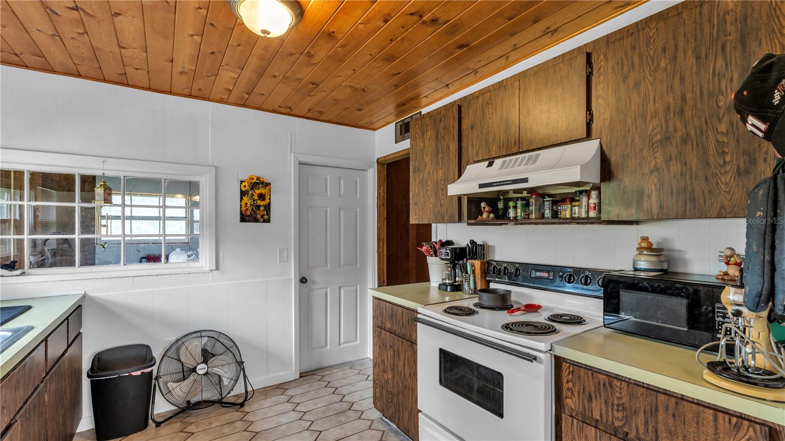 Image 15 of 47 For 809 Canal Street