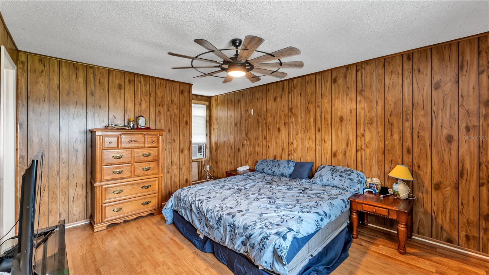 Image 20 of 47 For 809 Canal Street