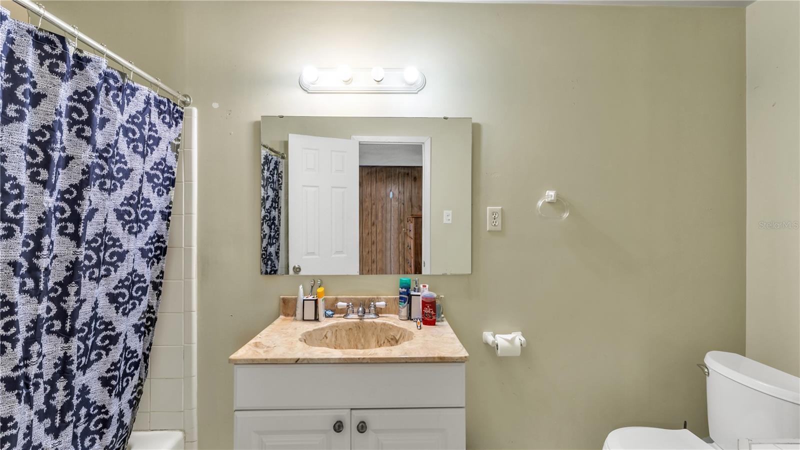 Image 21 of 47 For 809 Canal Street