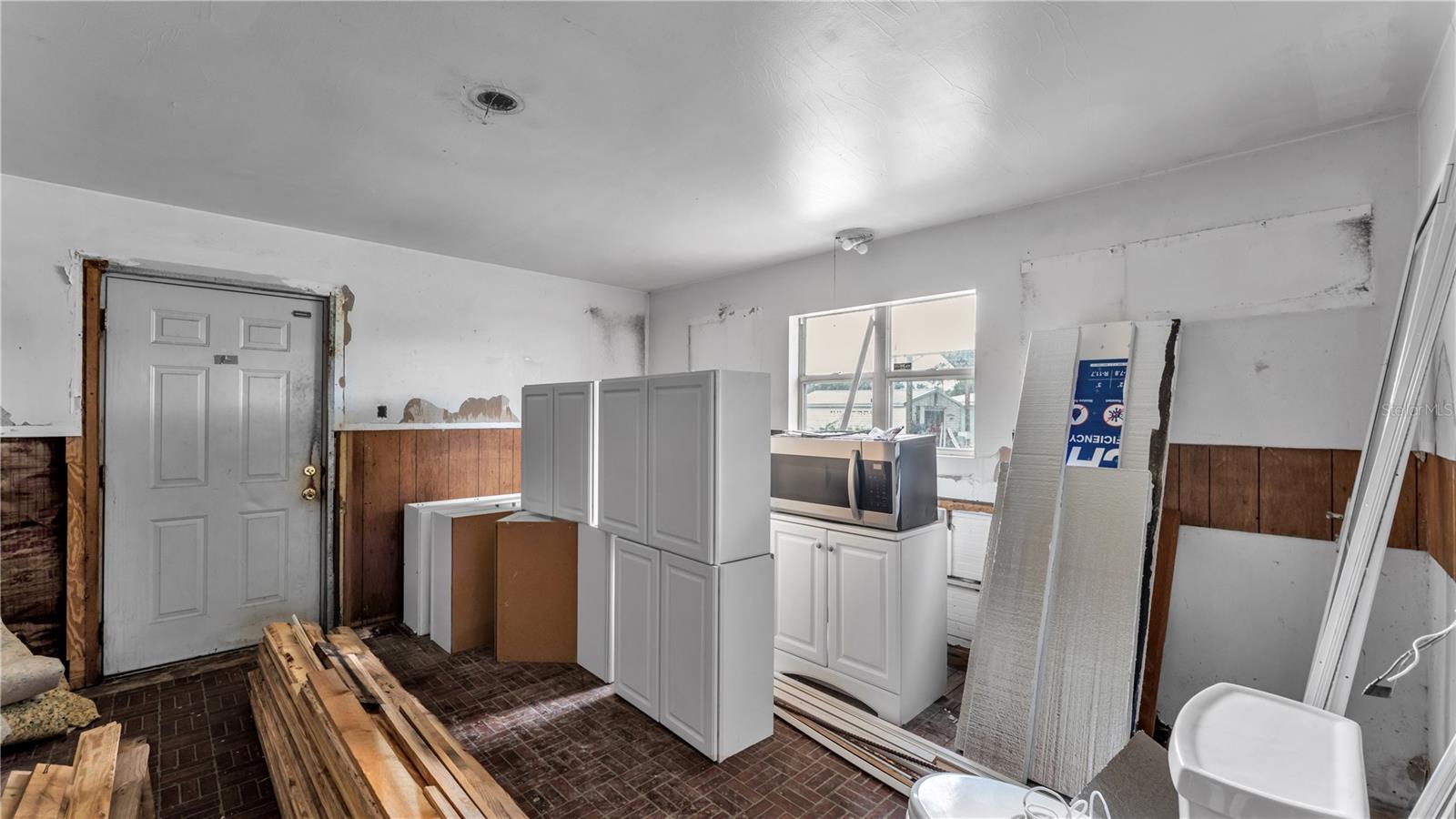 Image 26 of 47 For 809 Canal Street