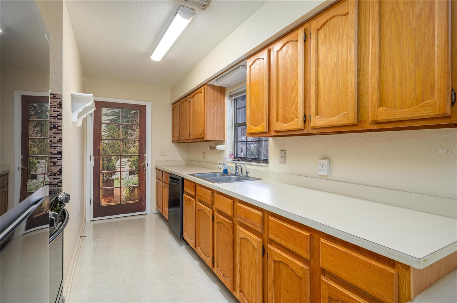 Image 11 of 26 For 41 20th Street 10