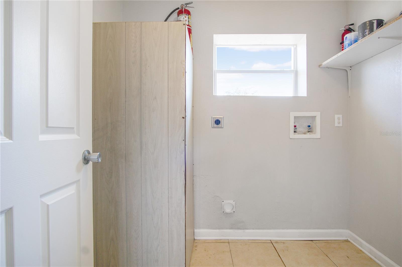 Image 21 of 24 For 1205 Avenue F