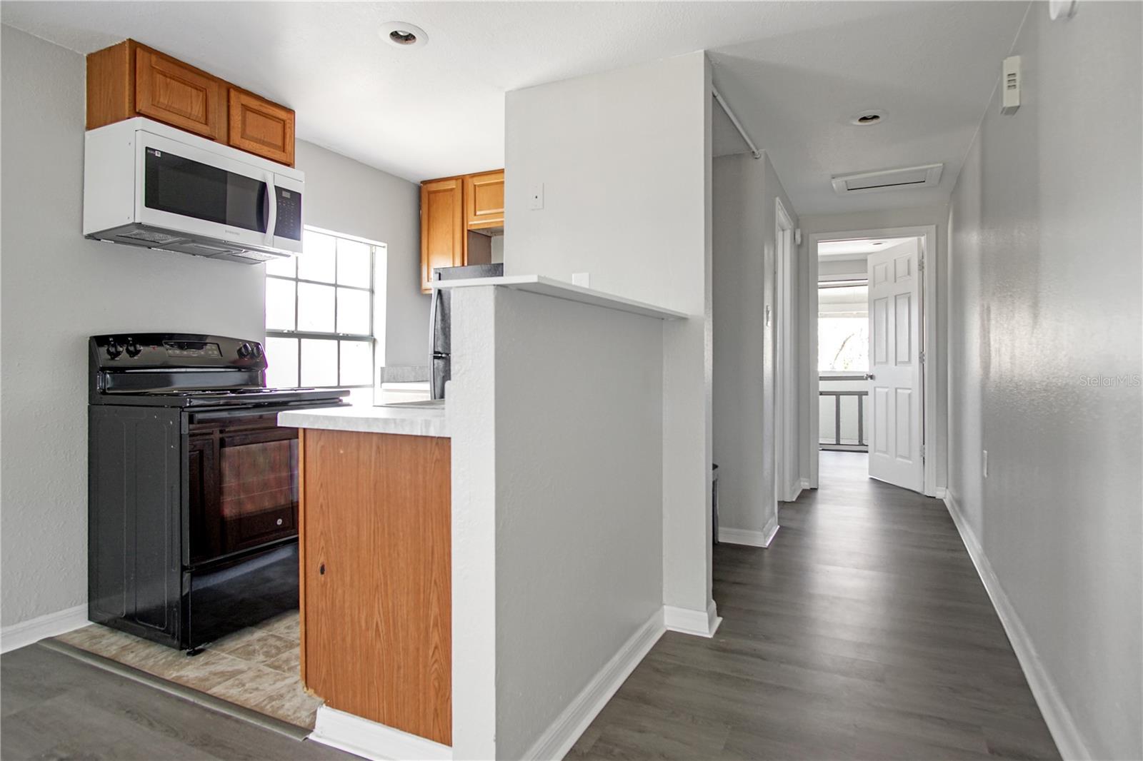 Image 6 of 20 For 1002 Avenue E 4