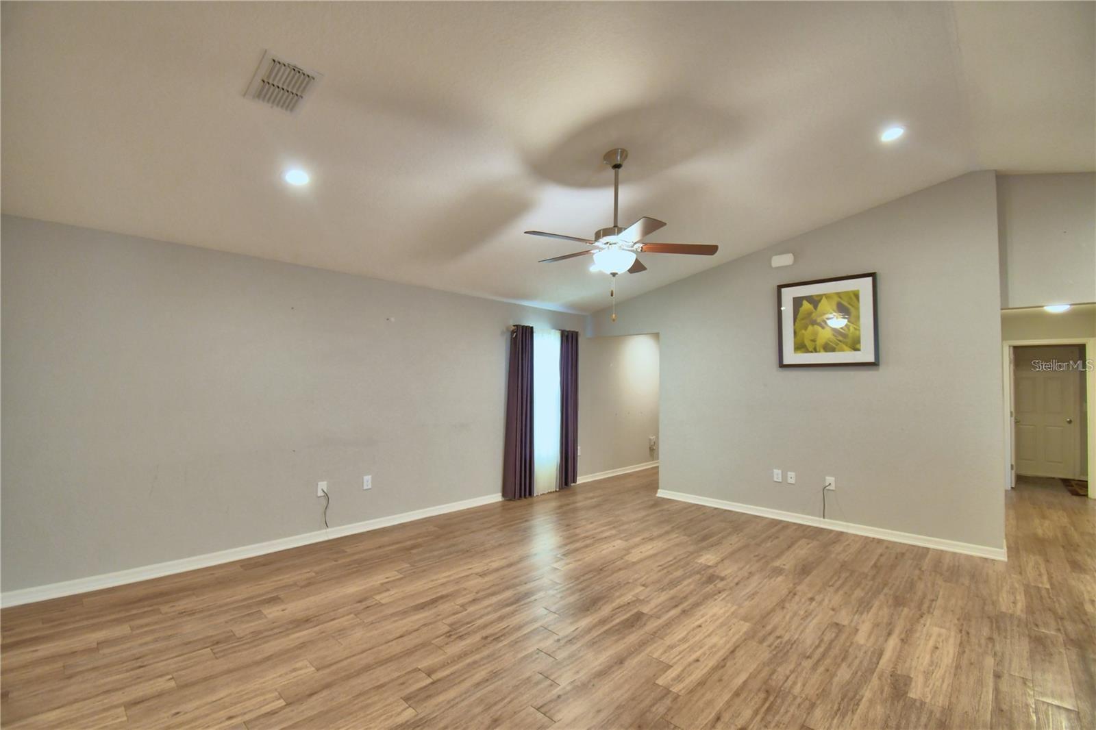 Image 7 of 23 For 710 Persian Drive