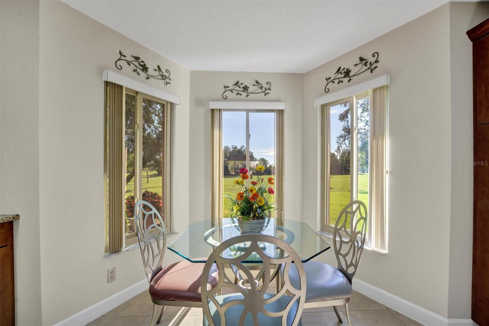 Image 18 of 58 For 517 Clubhouse Drive