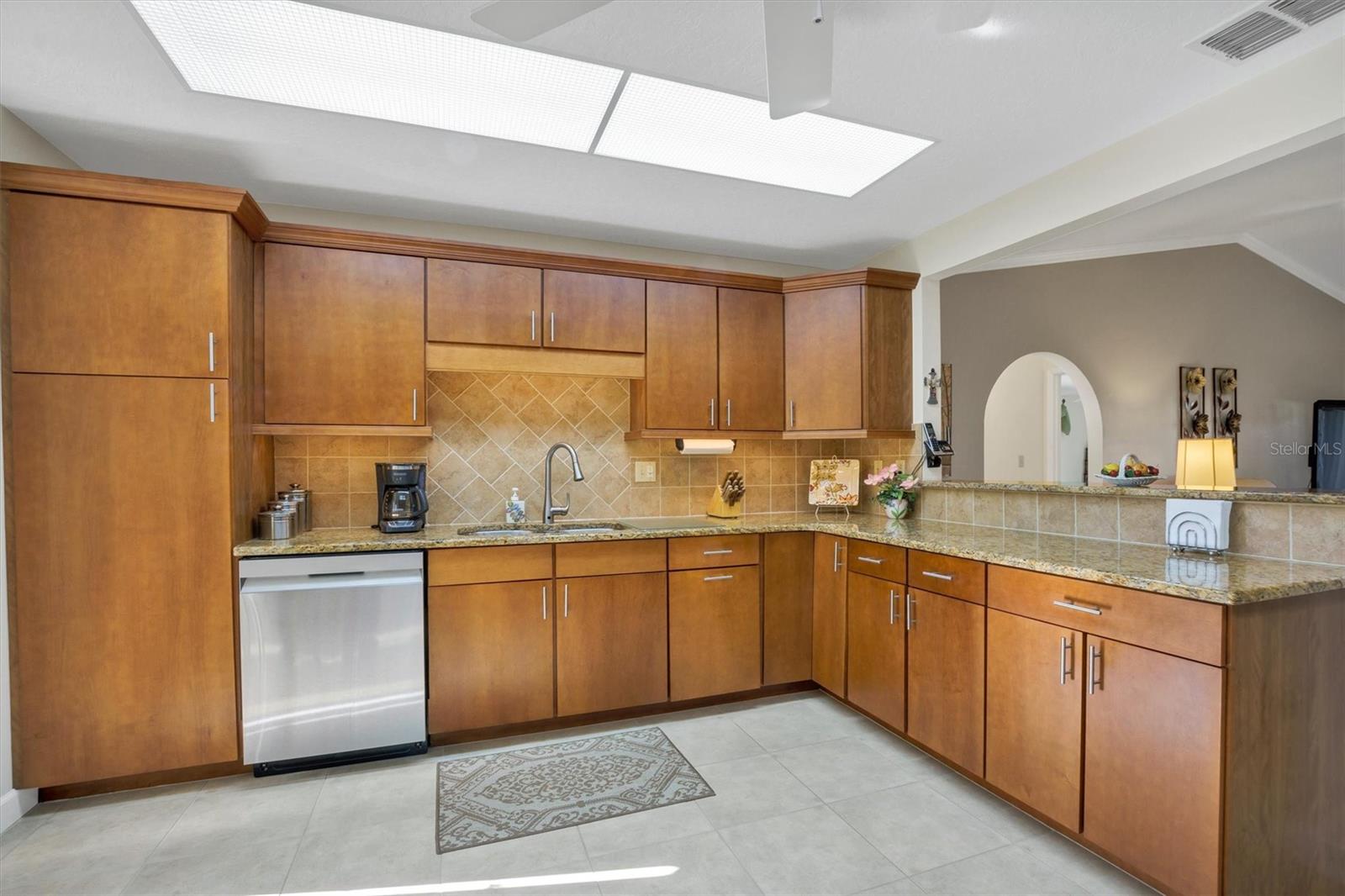 Image 19 of 58 For 517 Clubhouse Drive