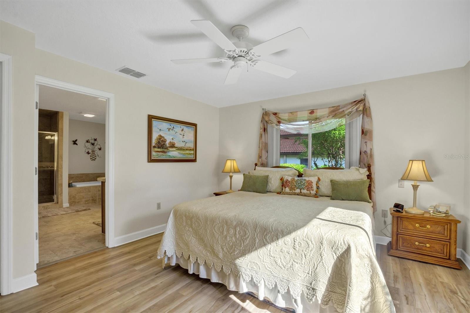 Image 24 of 58 For 517 Clubhouse Drive