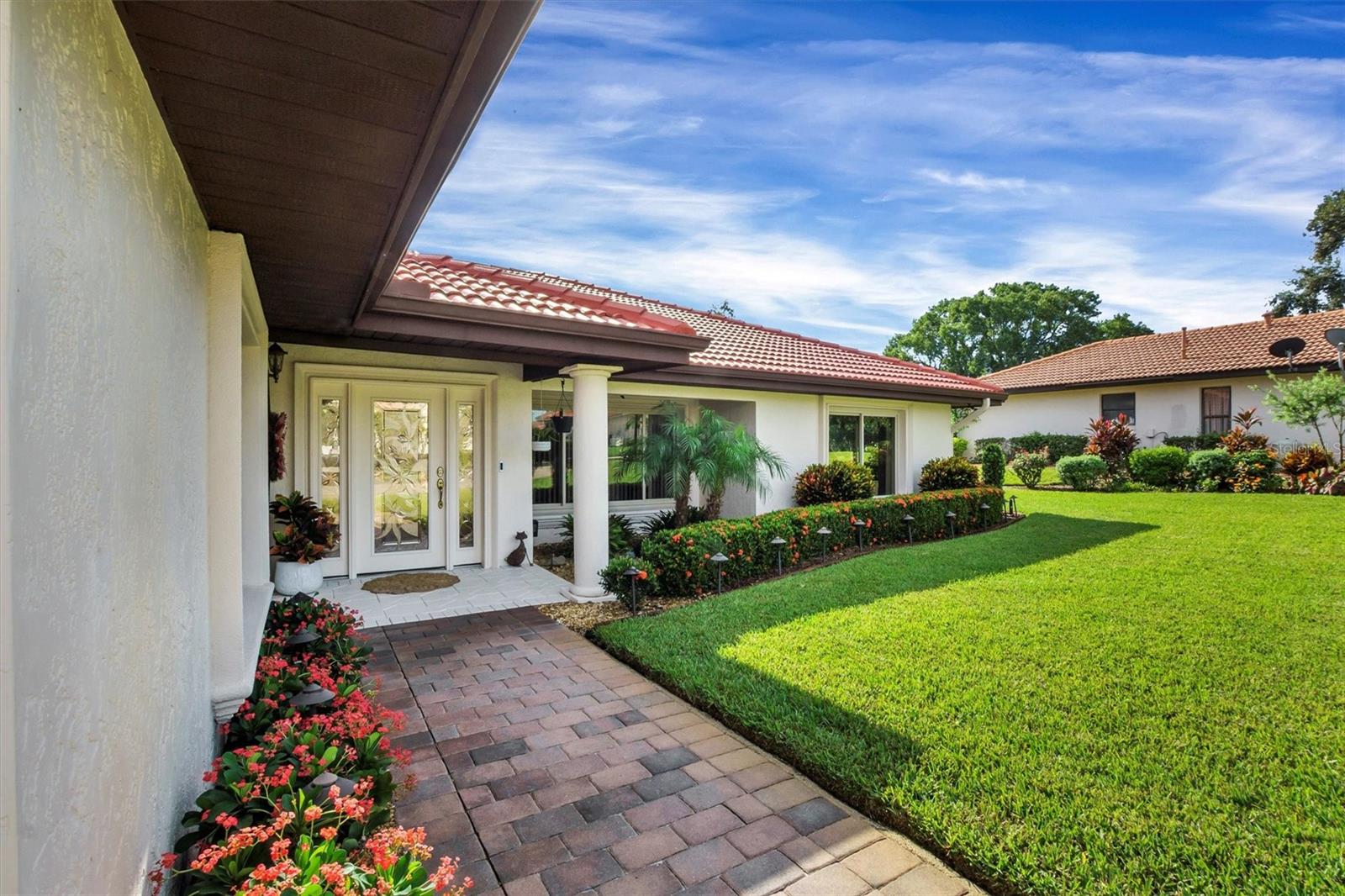 Image 5 of 58 For 517 Clubhouse Drive