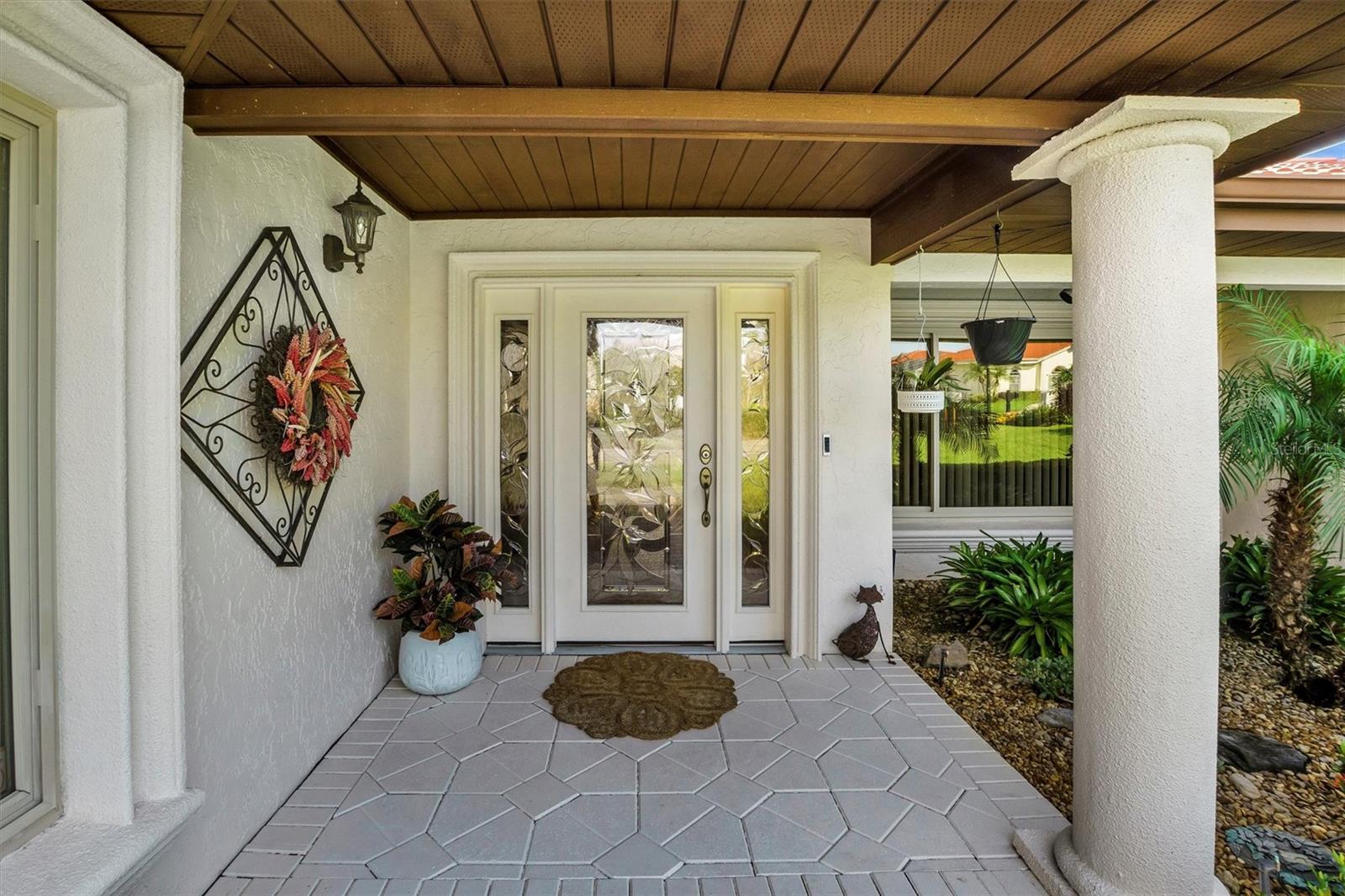 Image 6 of 58 For 517 Clubhouse Drive