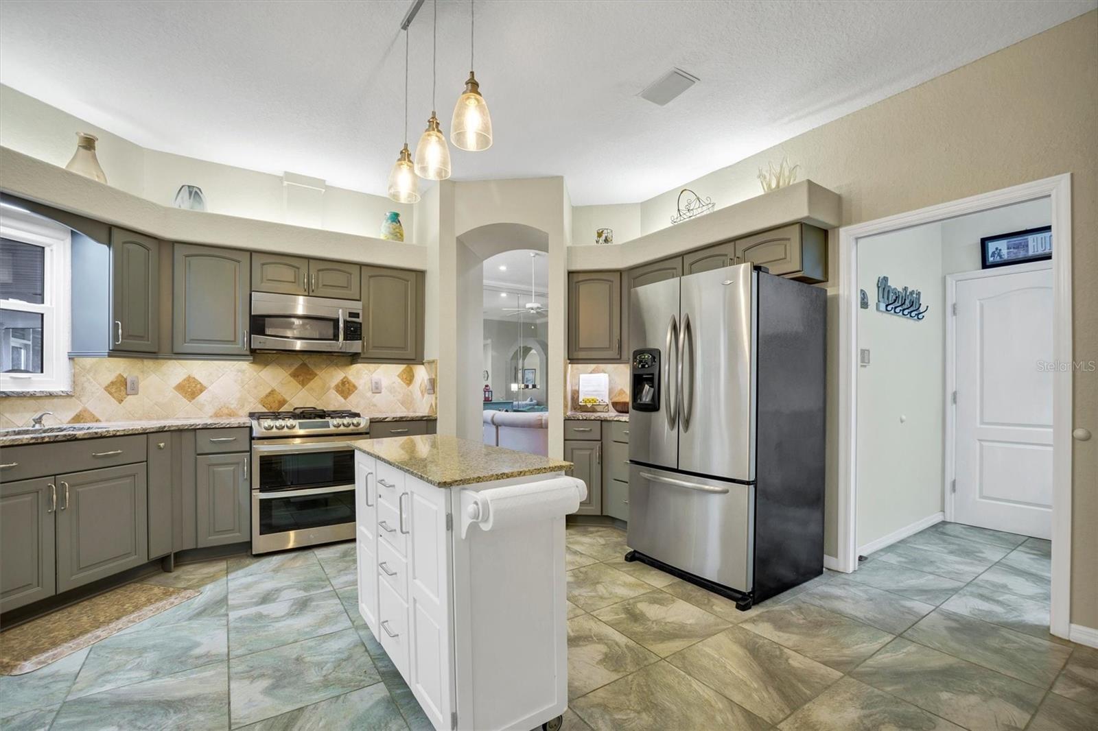 Image 22 of 82 For 2626 Eagle Court