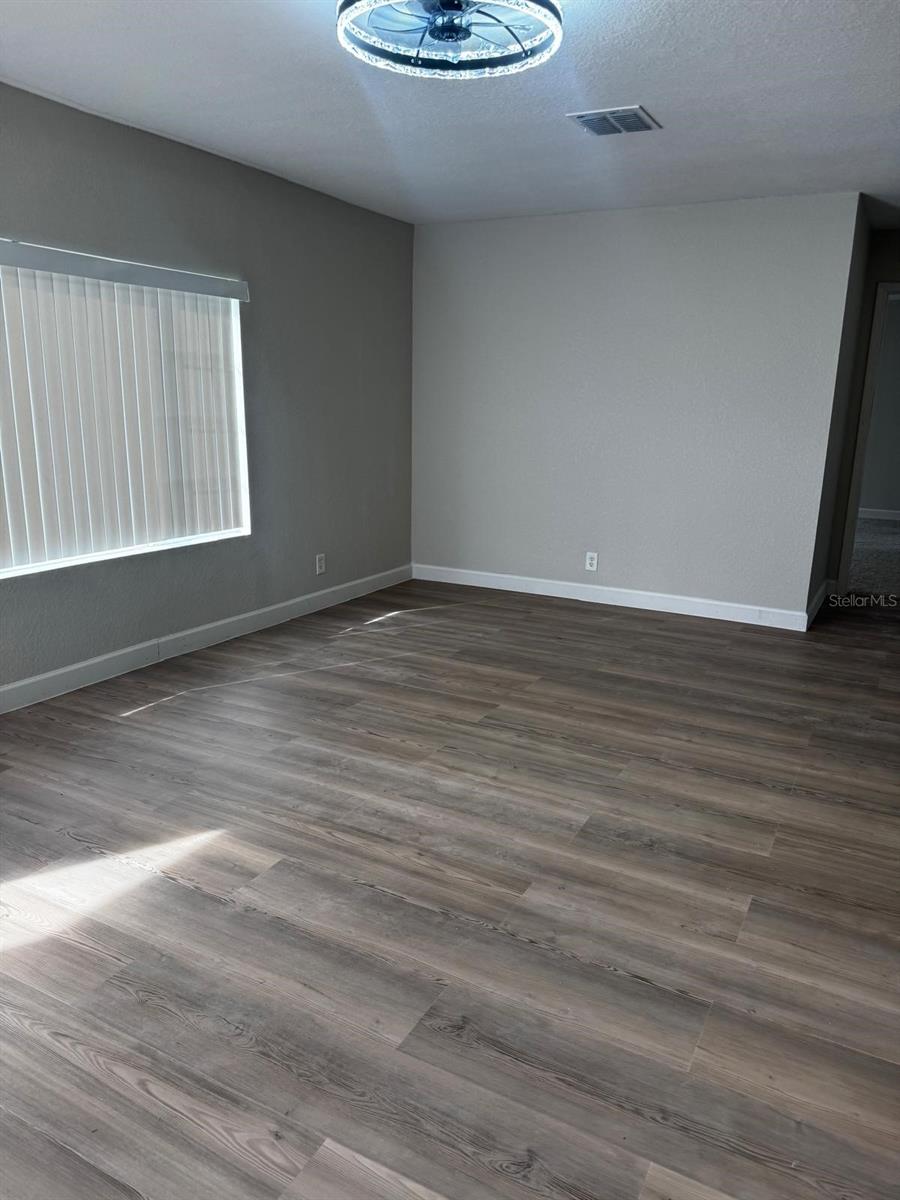 Image 10 of 17 For 2451 Stanton