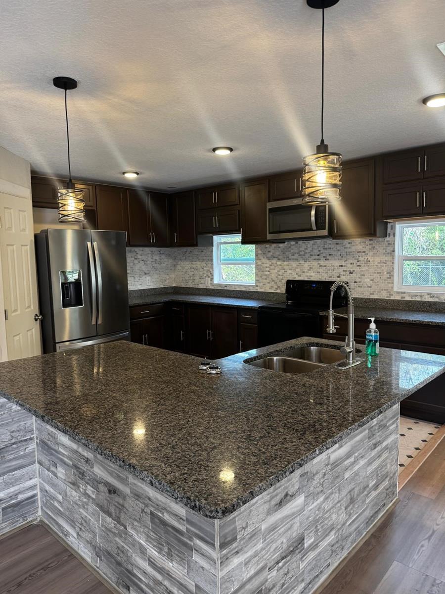 Image 6 of 17 For 2451 Stanton