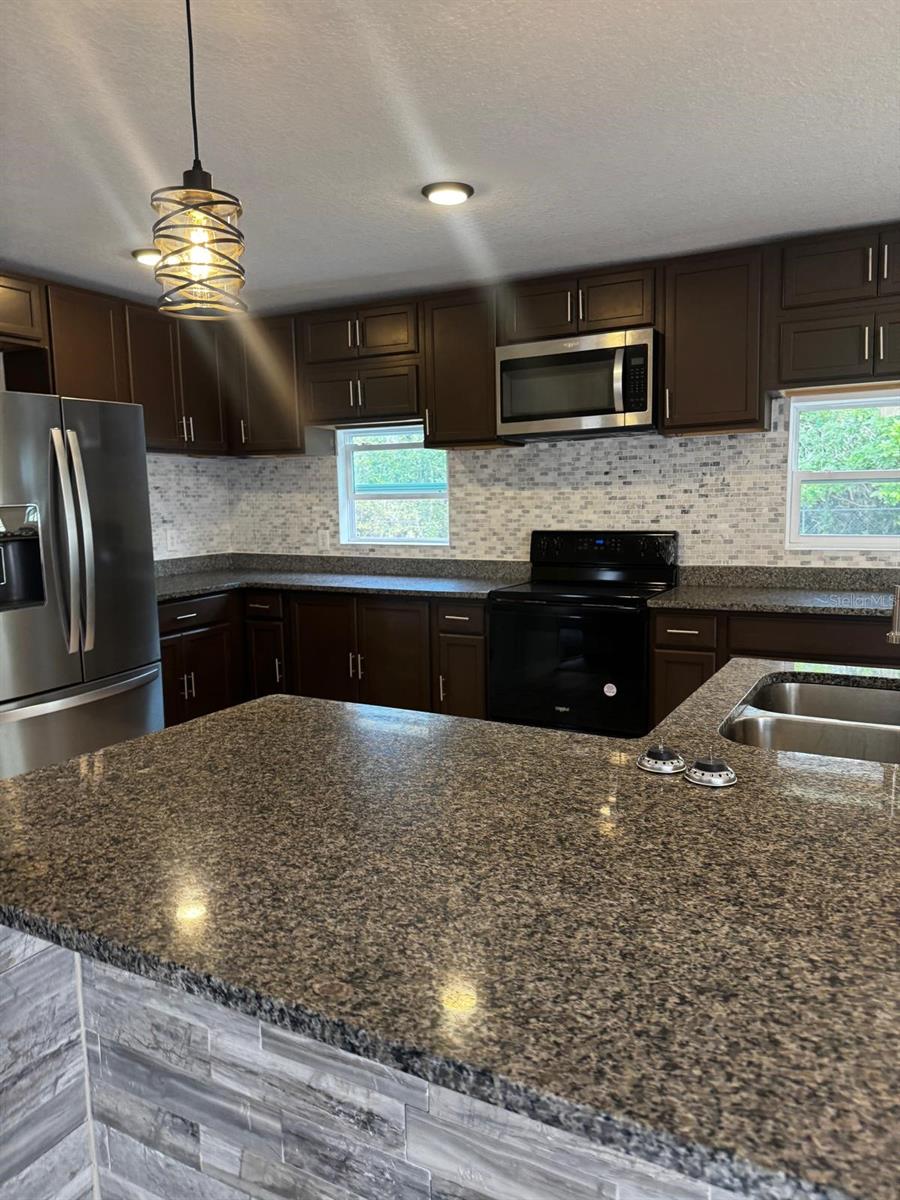 Image 7 of 17 For 2451 Stanton