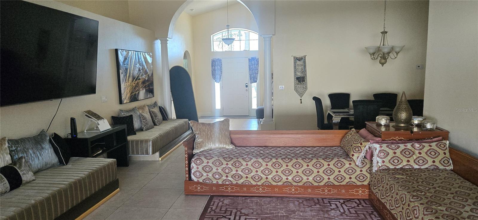 Image 5 of 24 For 303 Knightsbridge Circle