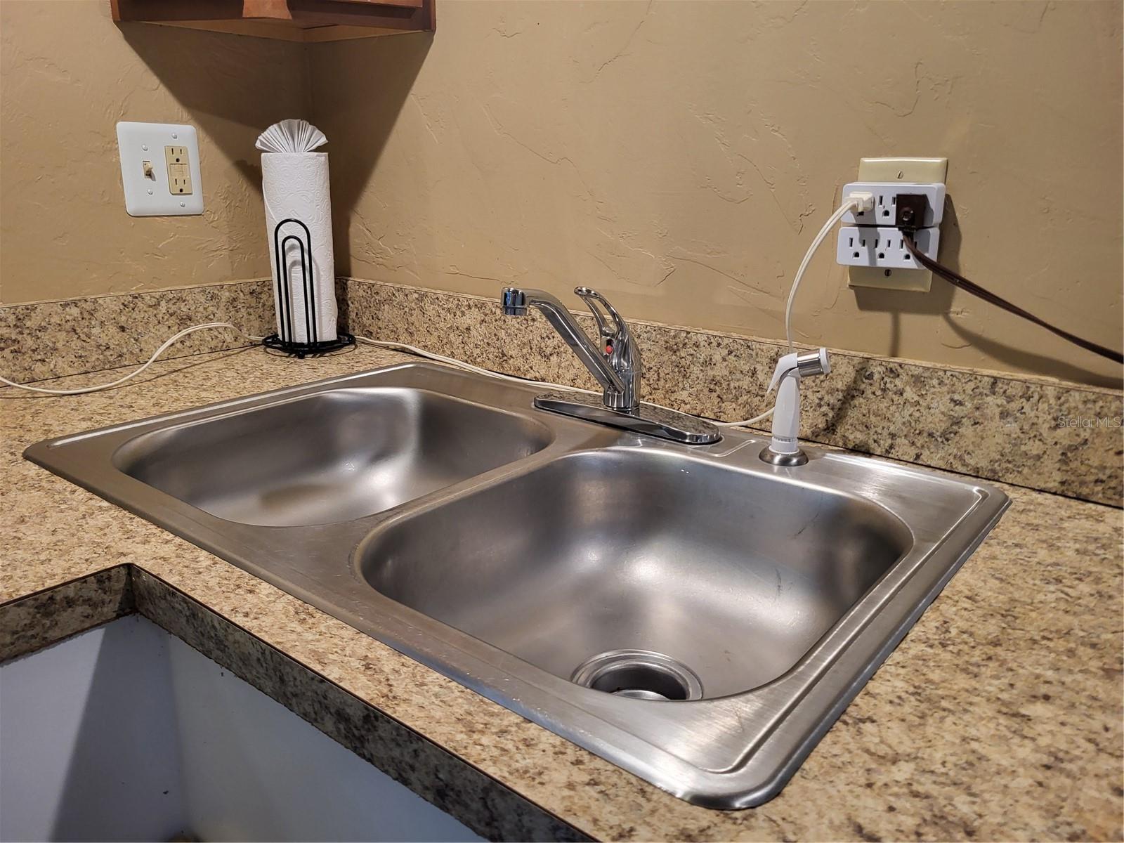 Image 8 of 17 For 3092 Camelot Drive 3092