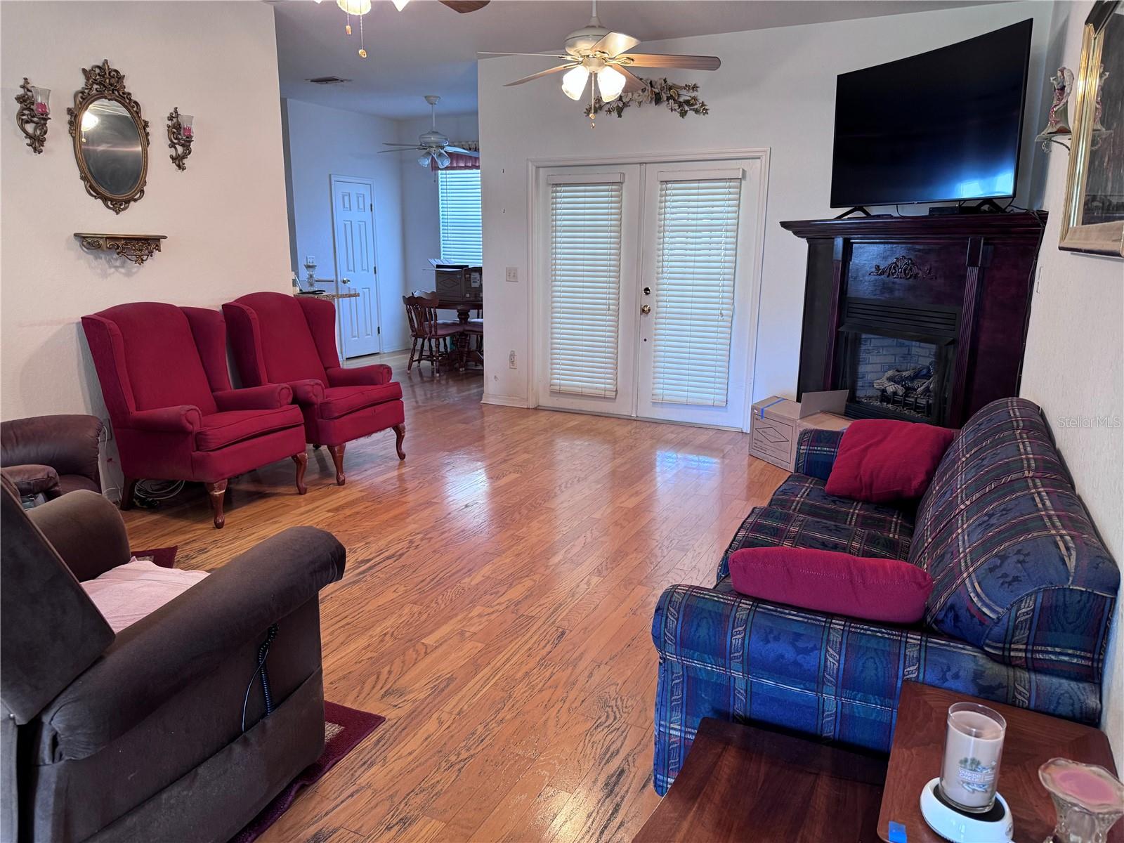 Image 4 of 26 For 119 Hawthorne Road