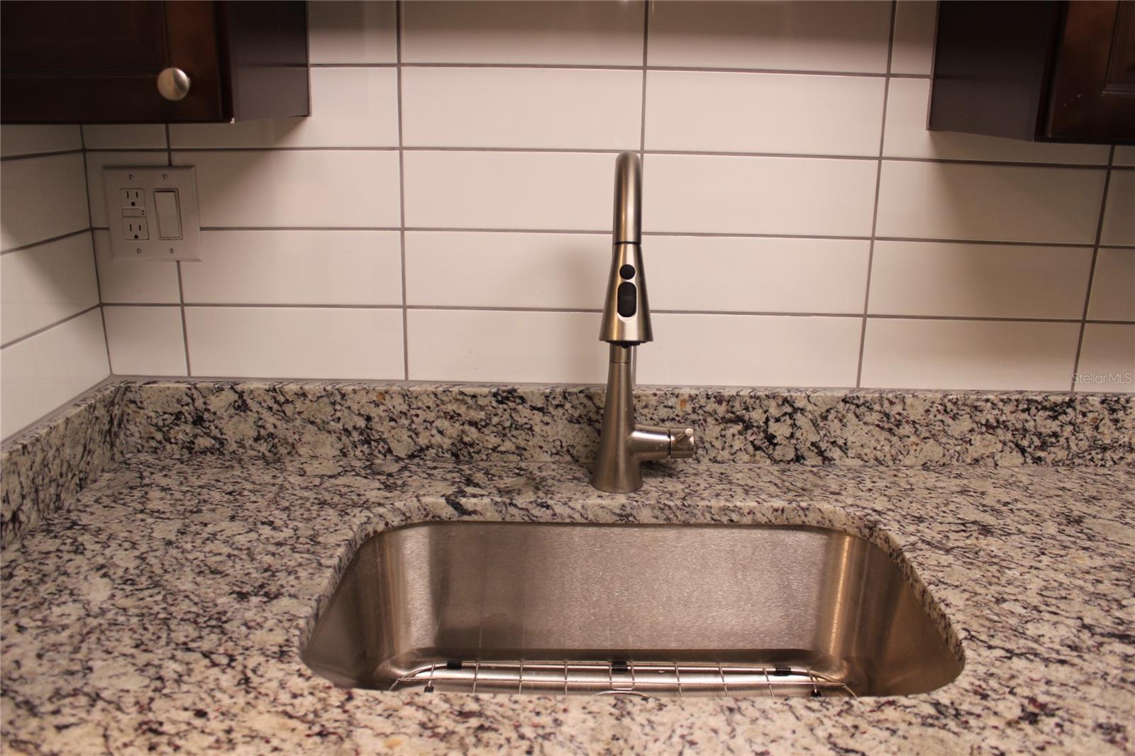 Image 12 of 34 For 1550 11th Street Ne B6