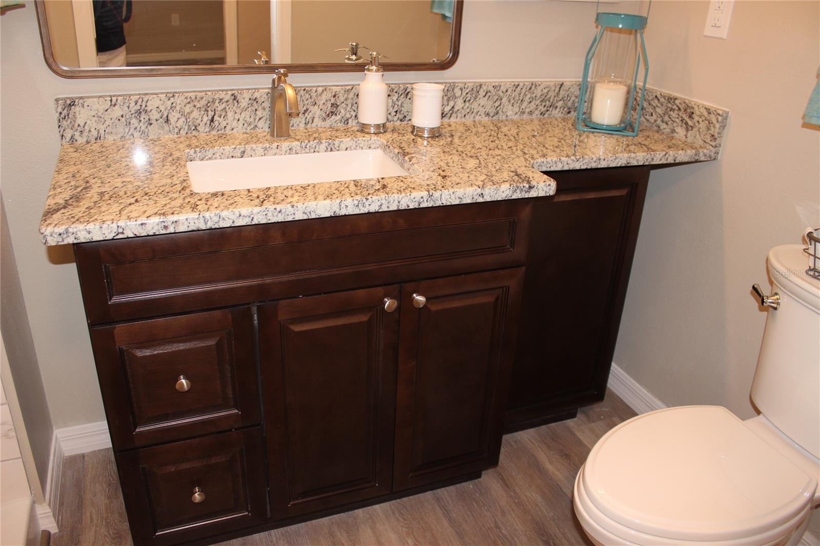 Image 21 of 34 For 1550 11th Street Ne B6