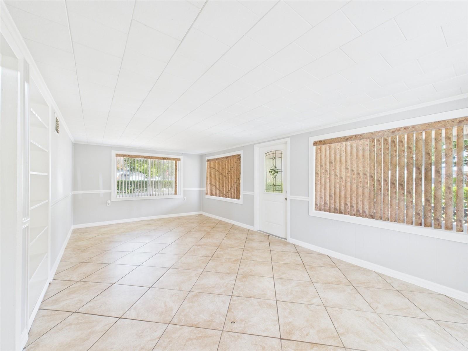 Image 11 of 84 For 348 Gordon Avenue