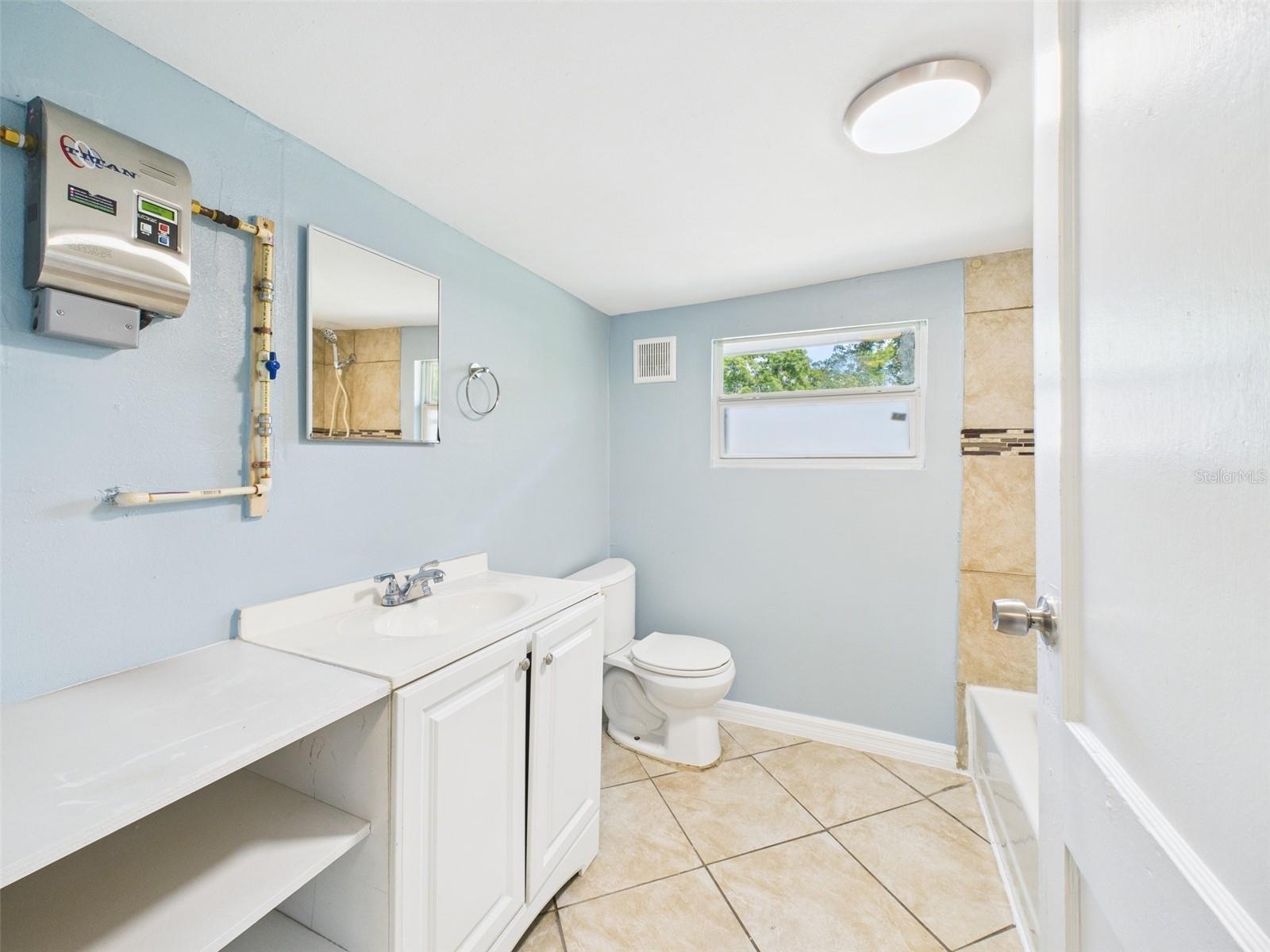 Image 36 of 84 For 348 Gordon Avenue