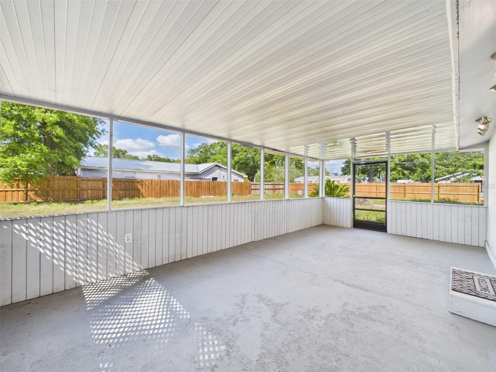 Image 49 of 84 For 348 Gordon Avenue