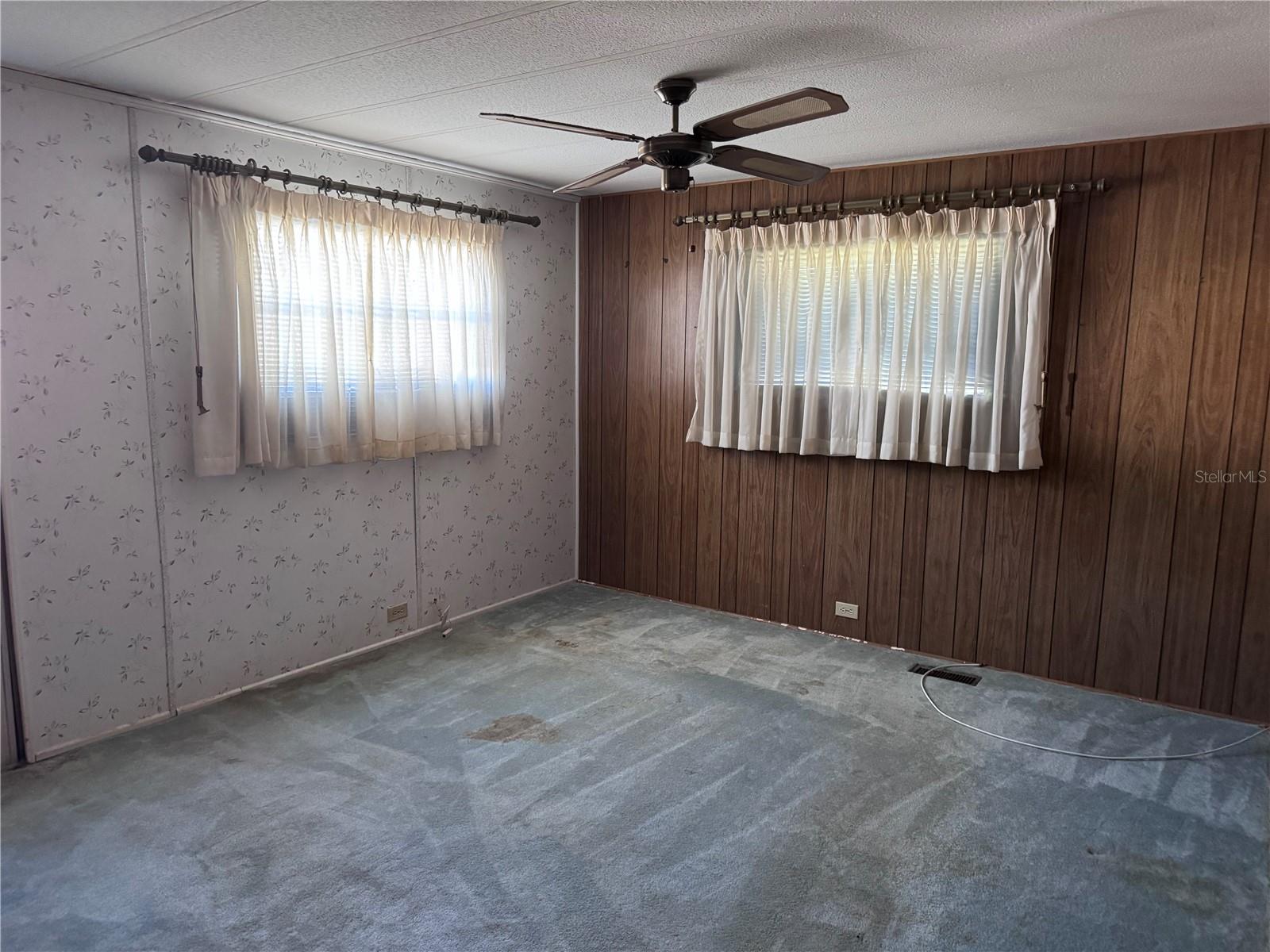 Image 10 of 13 For 11 Robin Lane