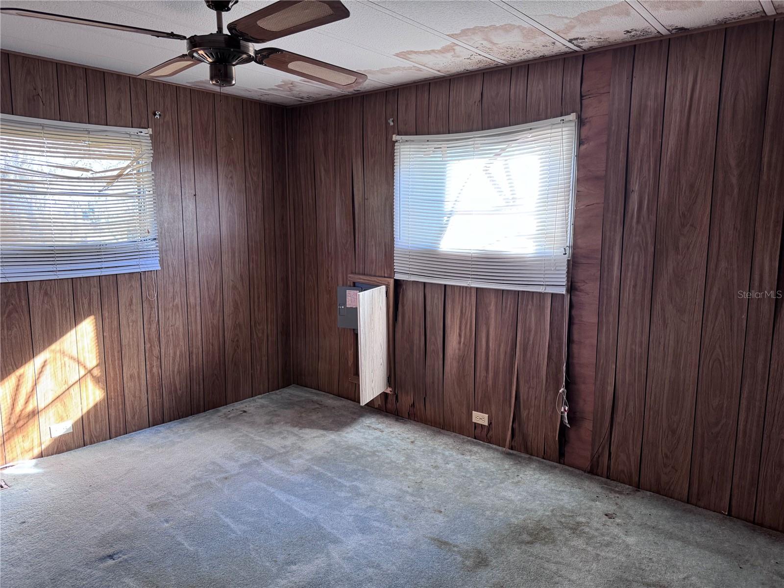 Image 12 of 13 For 11 Robin Lane