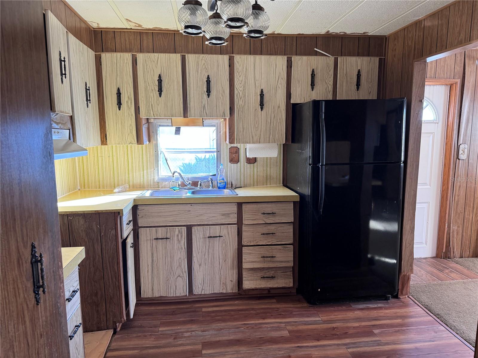 Image 8 of 13 For 11 Robin Lane