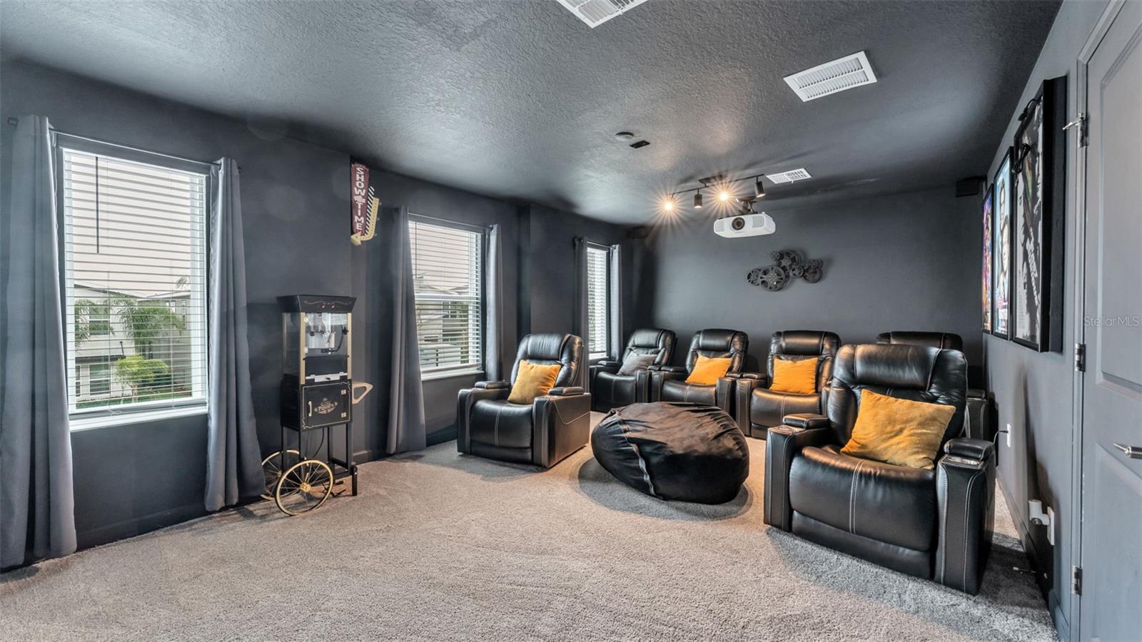 Image 17 of 64 For 9238 Sommerset Hills Drive