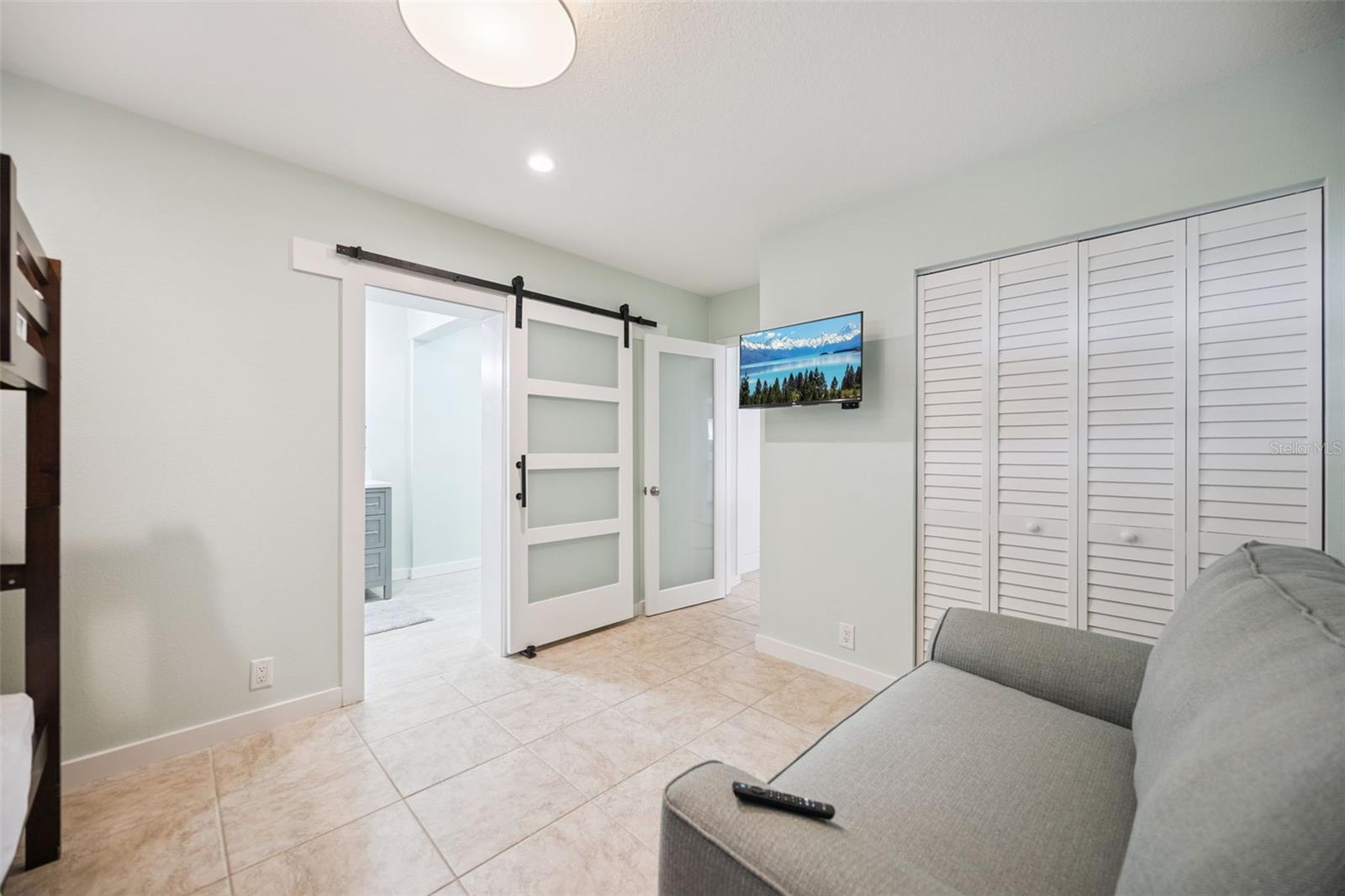 Image 24 of 49 For 1280 Crooked Lake Drive